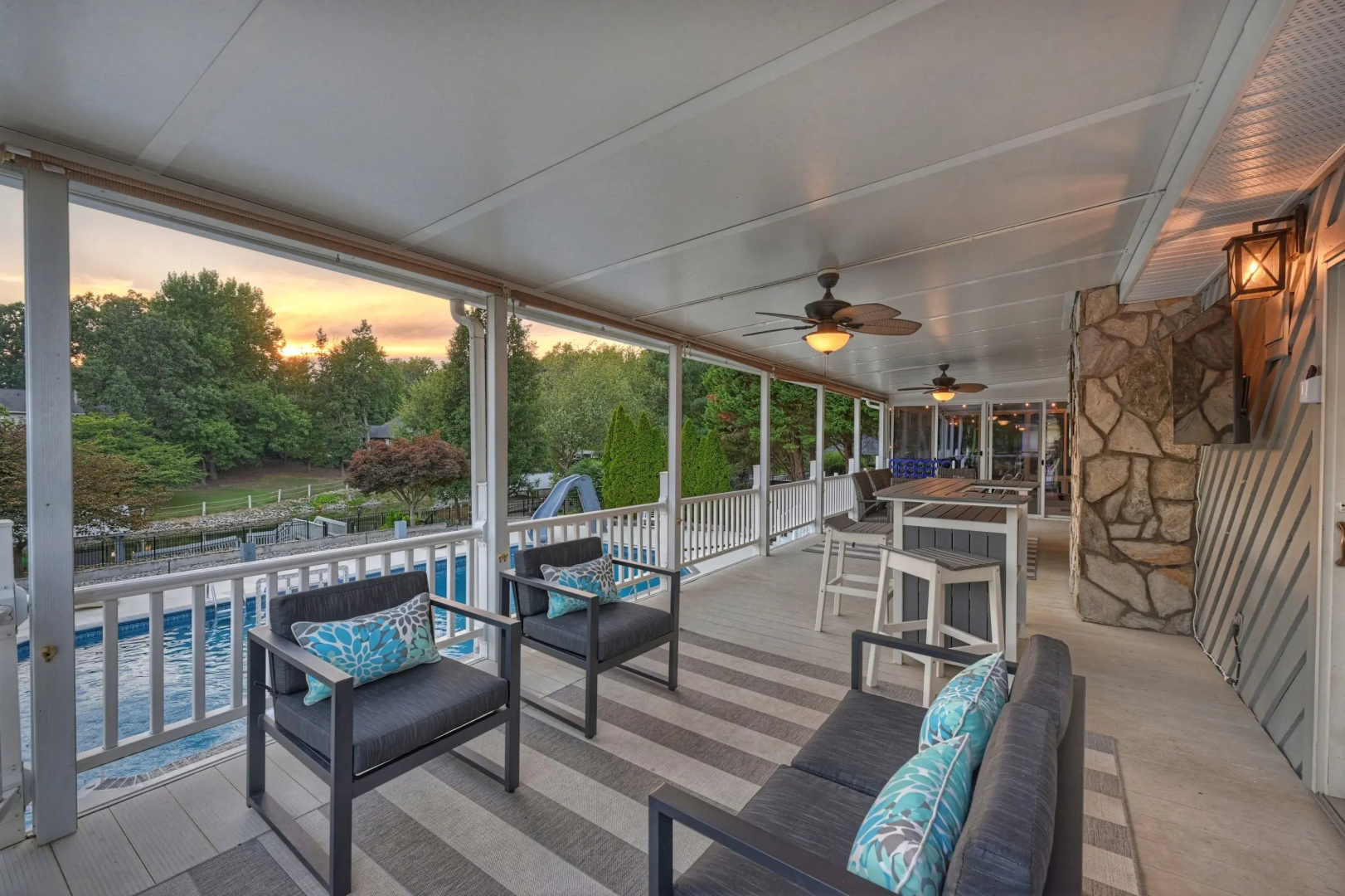 Sip, Sip Away by Avantstay Pool + Hot Tub