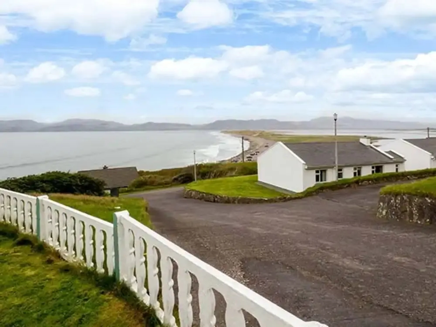 Rossbeigh Beach Cottage No 4