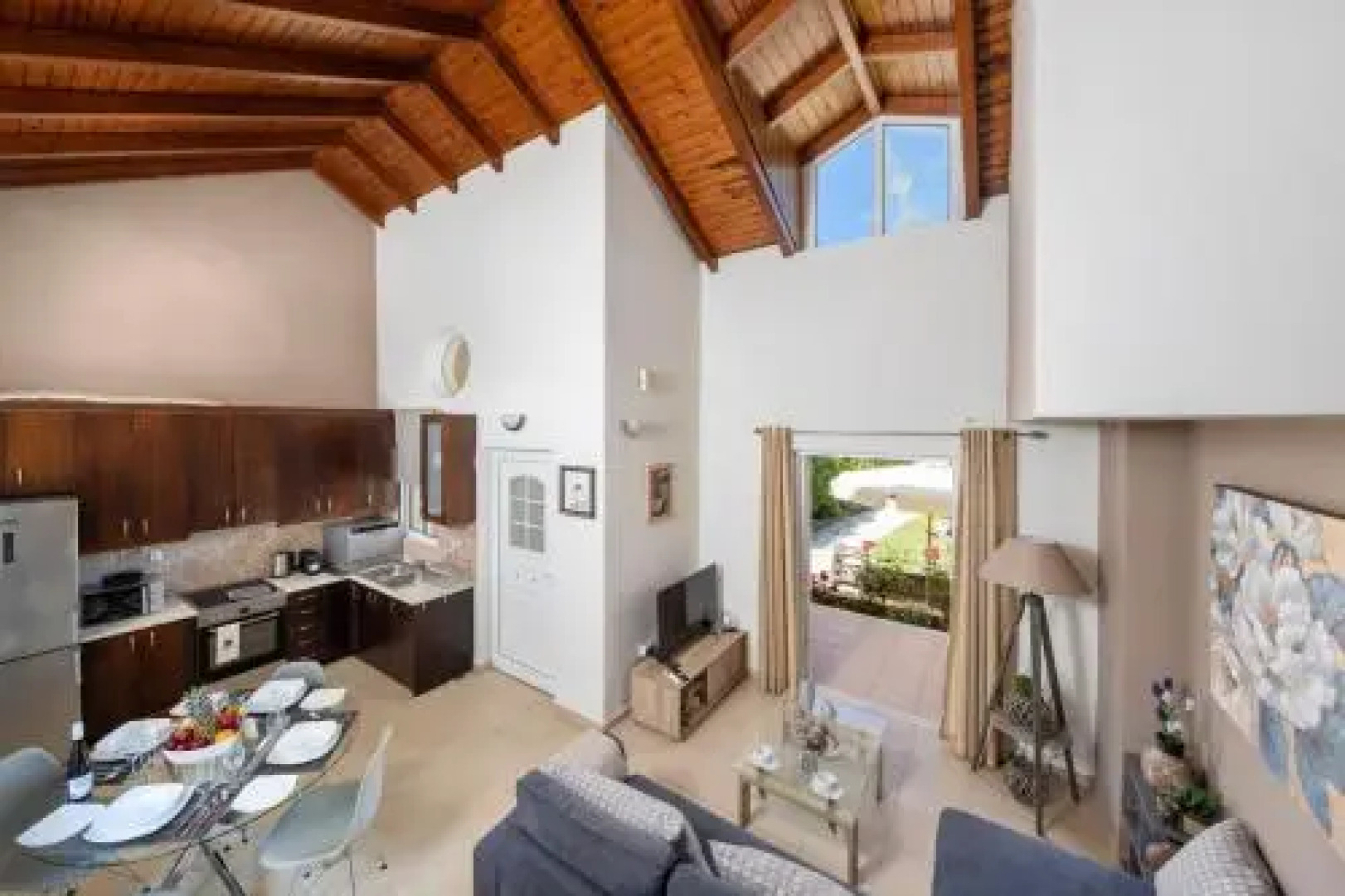 Peroulades Luxury Villa