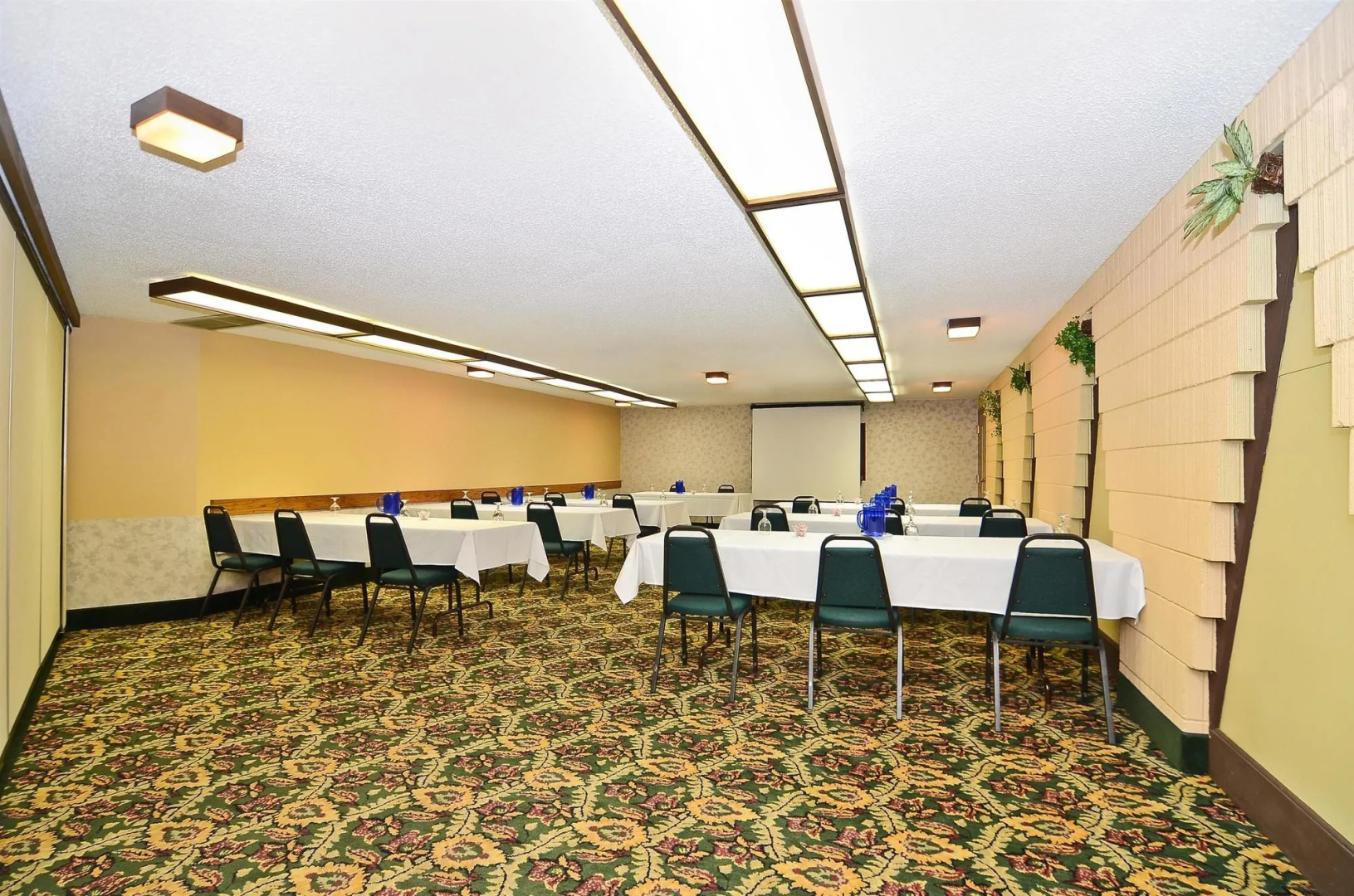 Отель Black River Falls