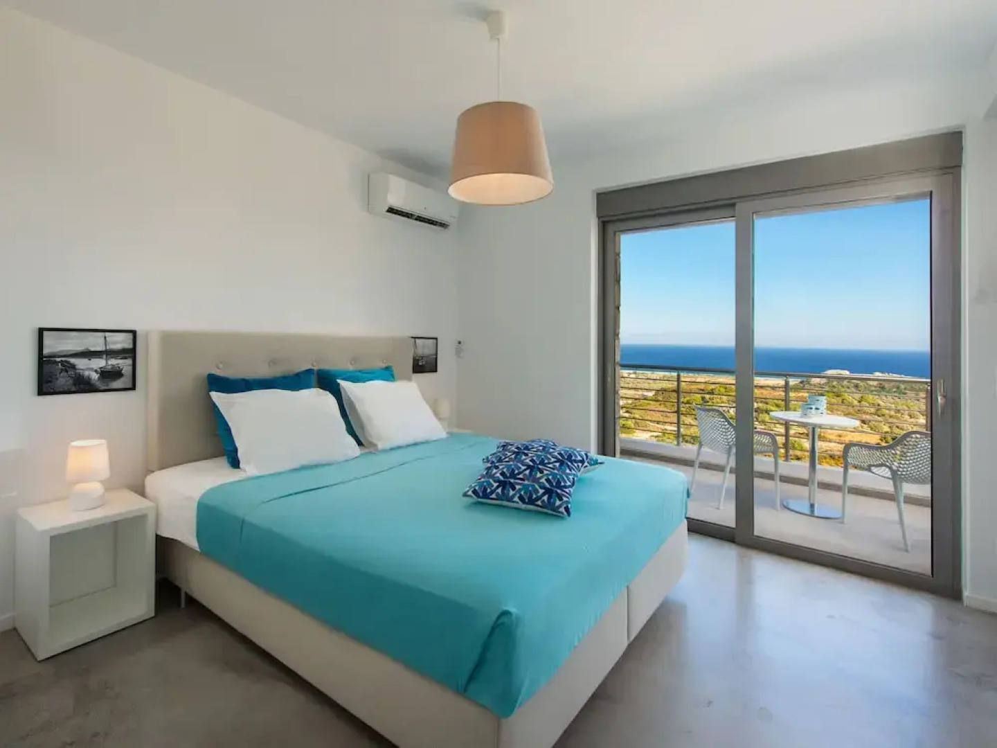 Villa in Rhodes With Infinity Pool