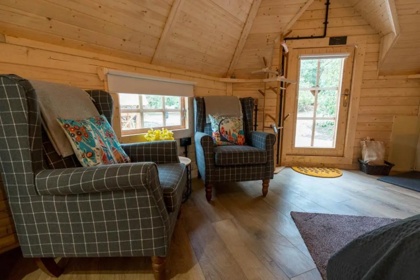 1-bed Cabin, 2 Adults, Outdoor Bath & Wood Burner