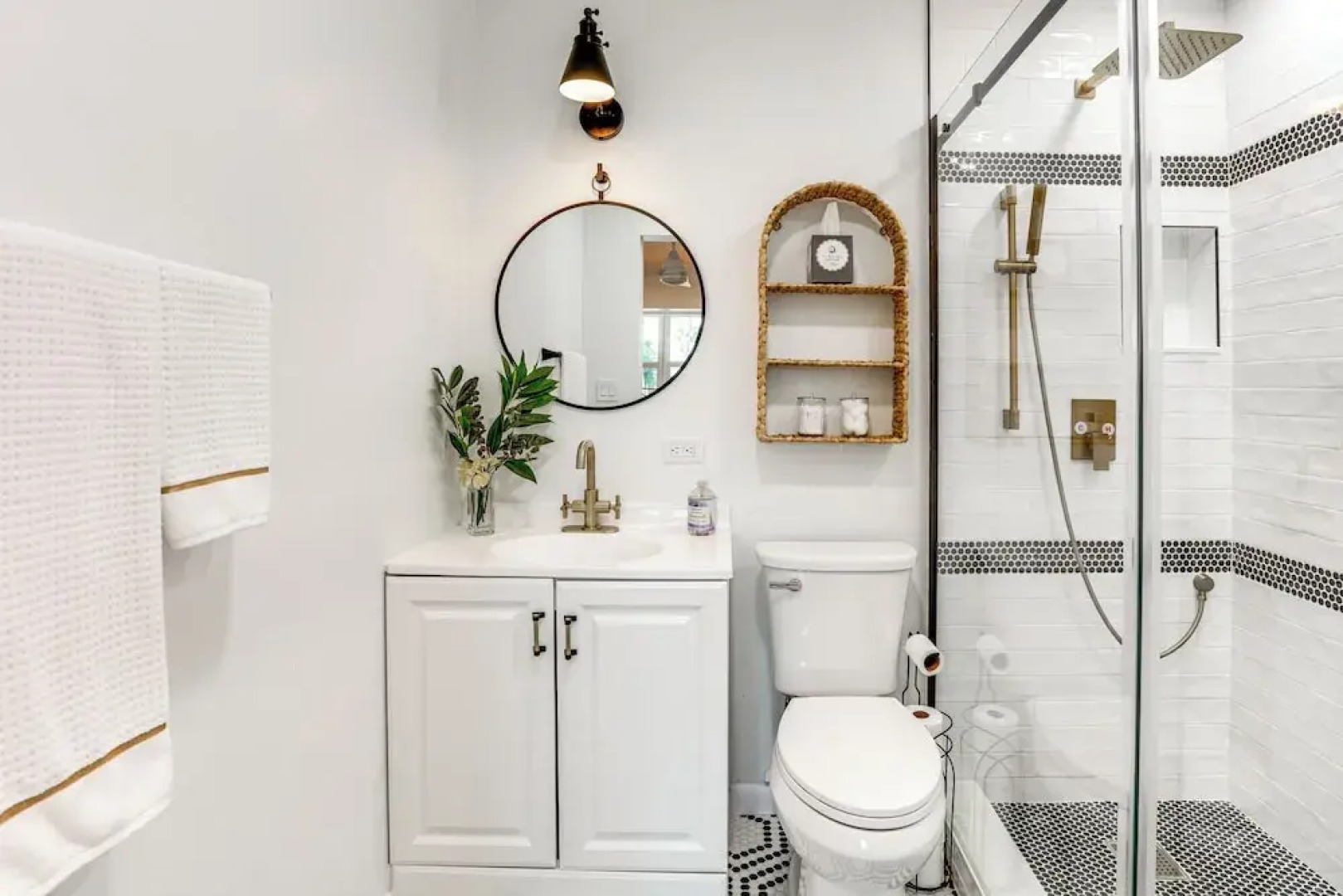 Vibrant North Palm Beach Home ~ 2 Mi to Beach!