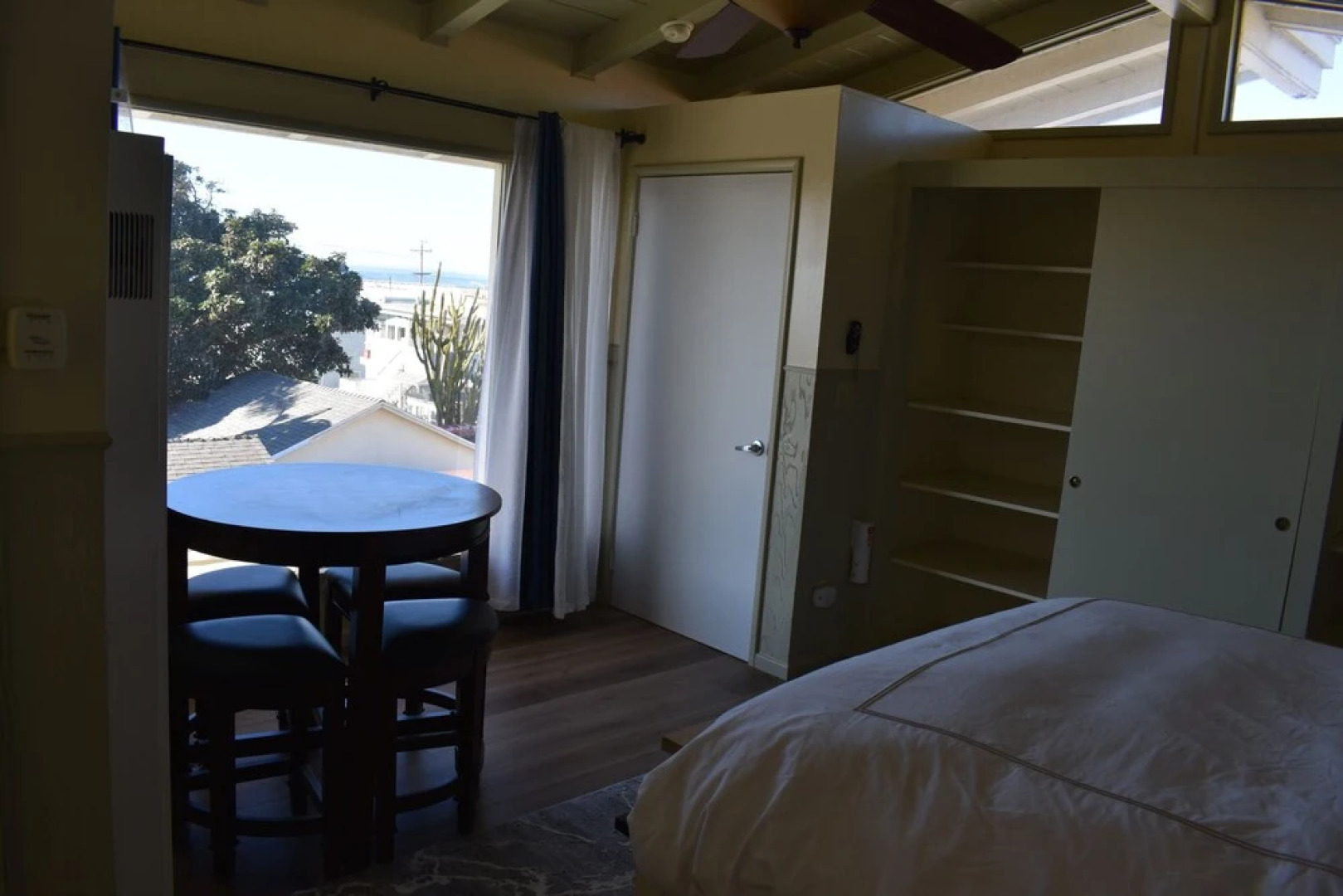 353 Pomeroy Studio Apts by Redawning