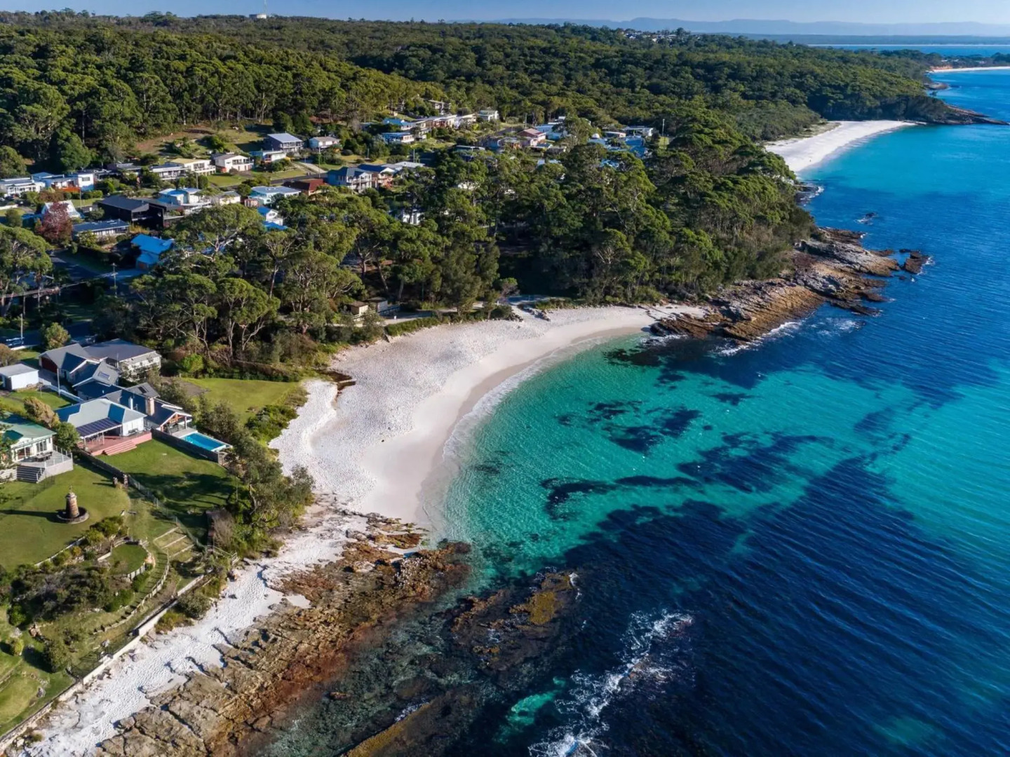 THE GREEN WHALER Hyams Beach 4pm Check Out Sundays except Peak season