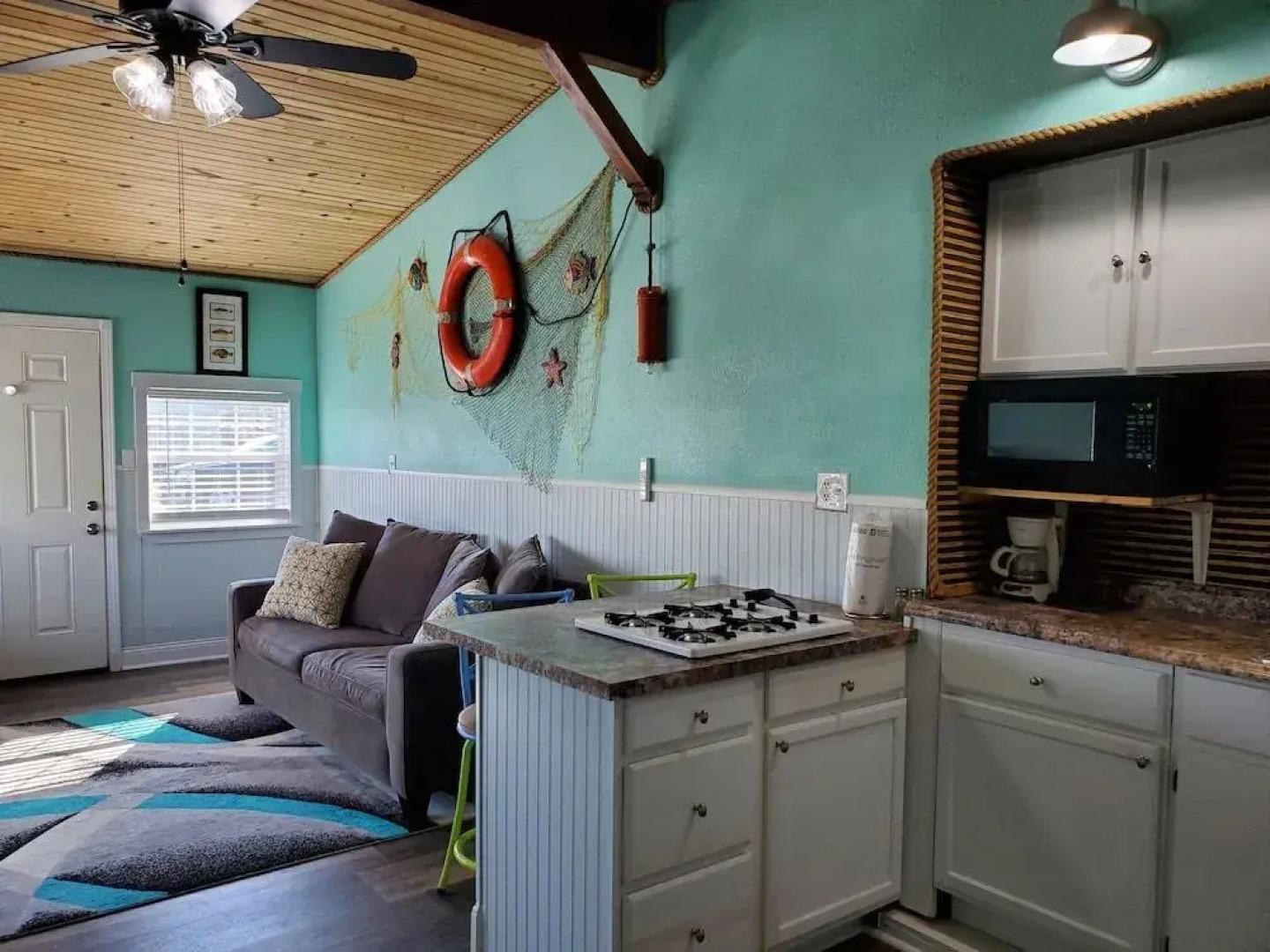 Nautical That One Apartment Near City Attractions by Redawning