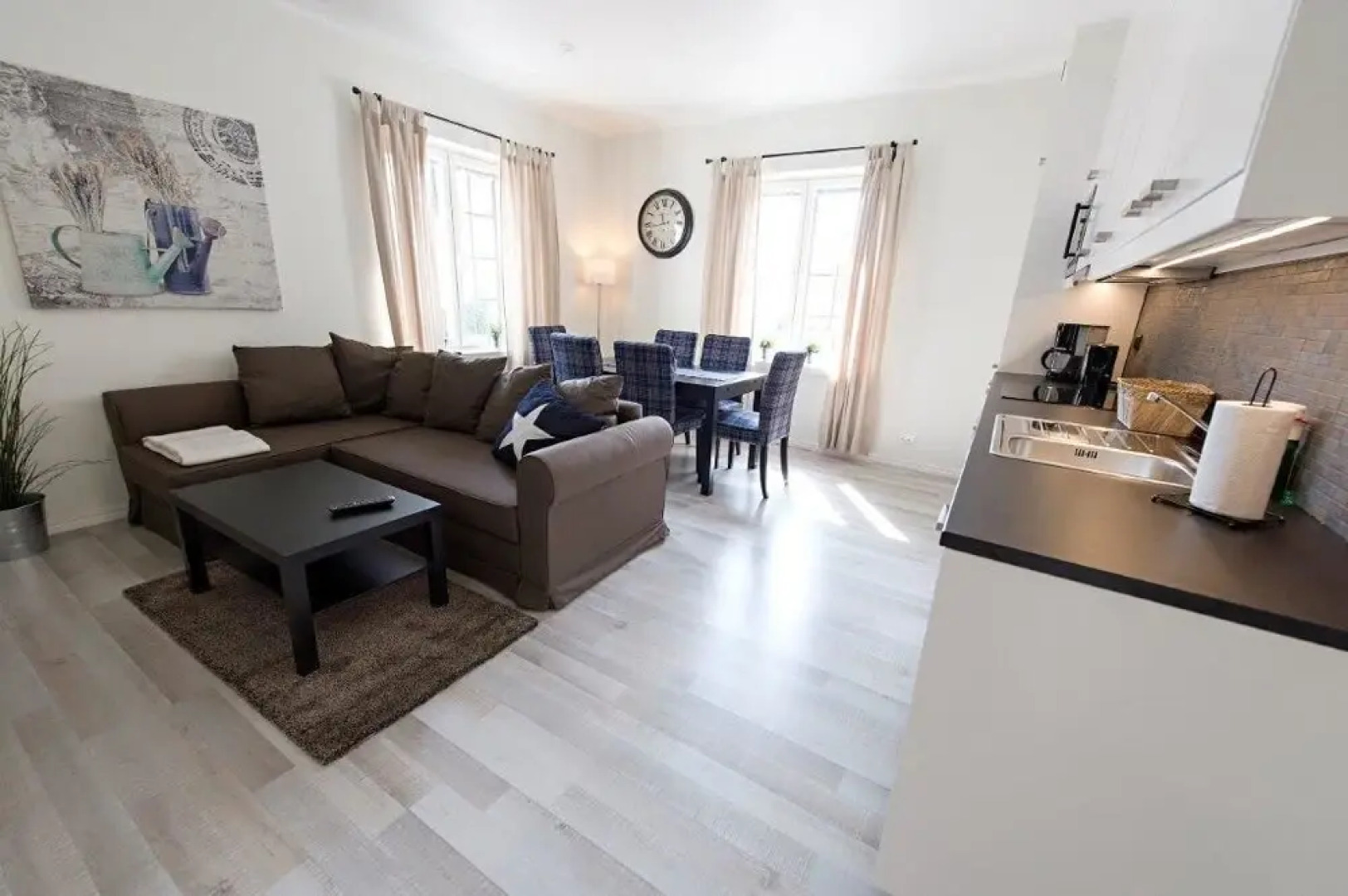 Townhouse Apartments