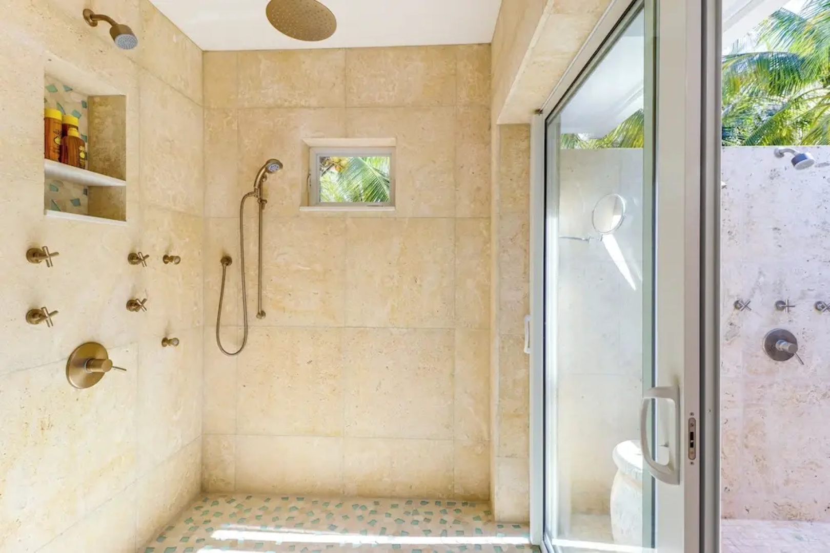 1 Mi to Dtwn: Oceanfront Gem w/ Resort Amenities!