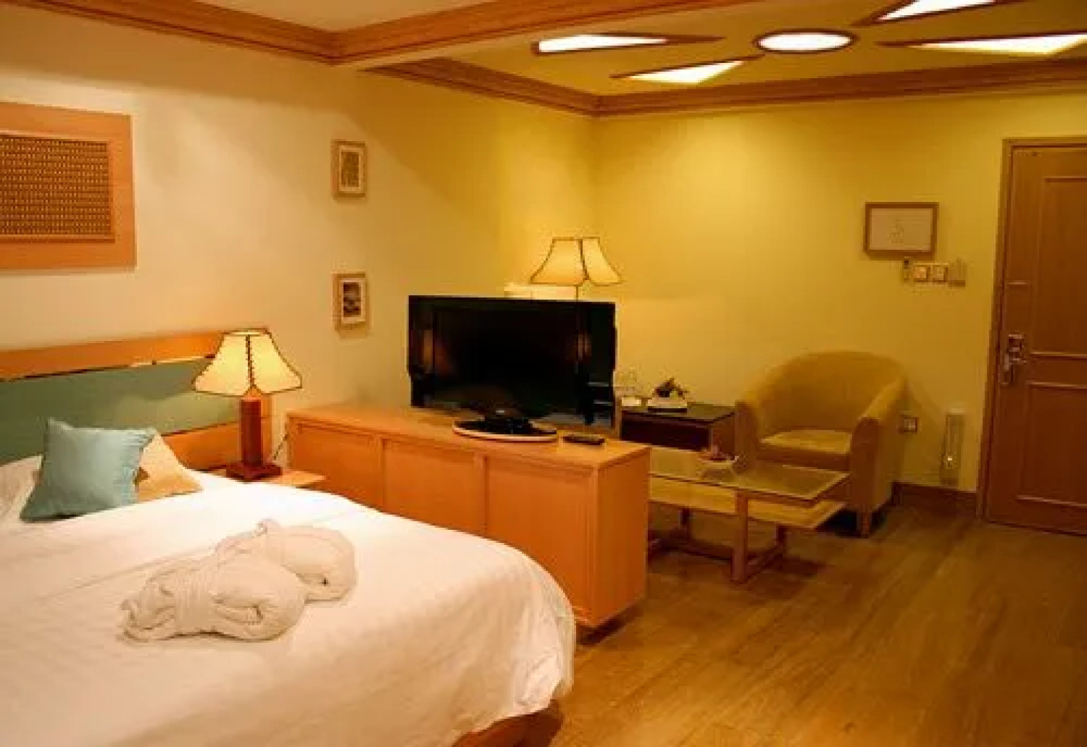 Johny International Hotel