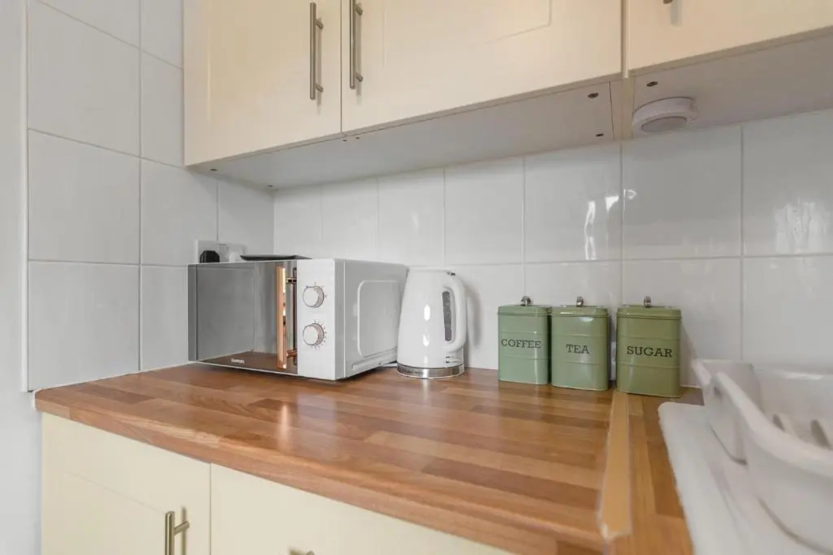 Reepham Rest - 2 Bedroom, Free Parking, 390 Mbps Wifi, Netflix, Fully Equipped kitchen - Ginger & Gold ltd