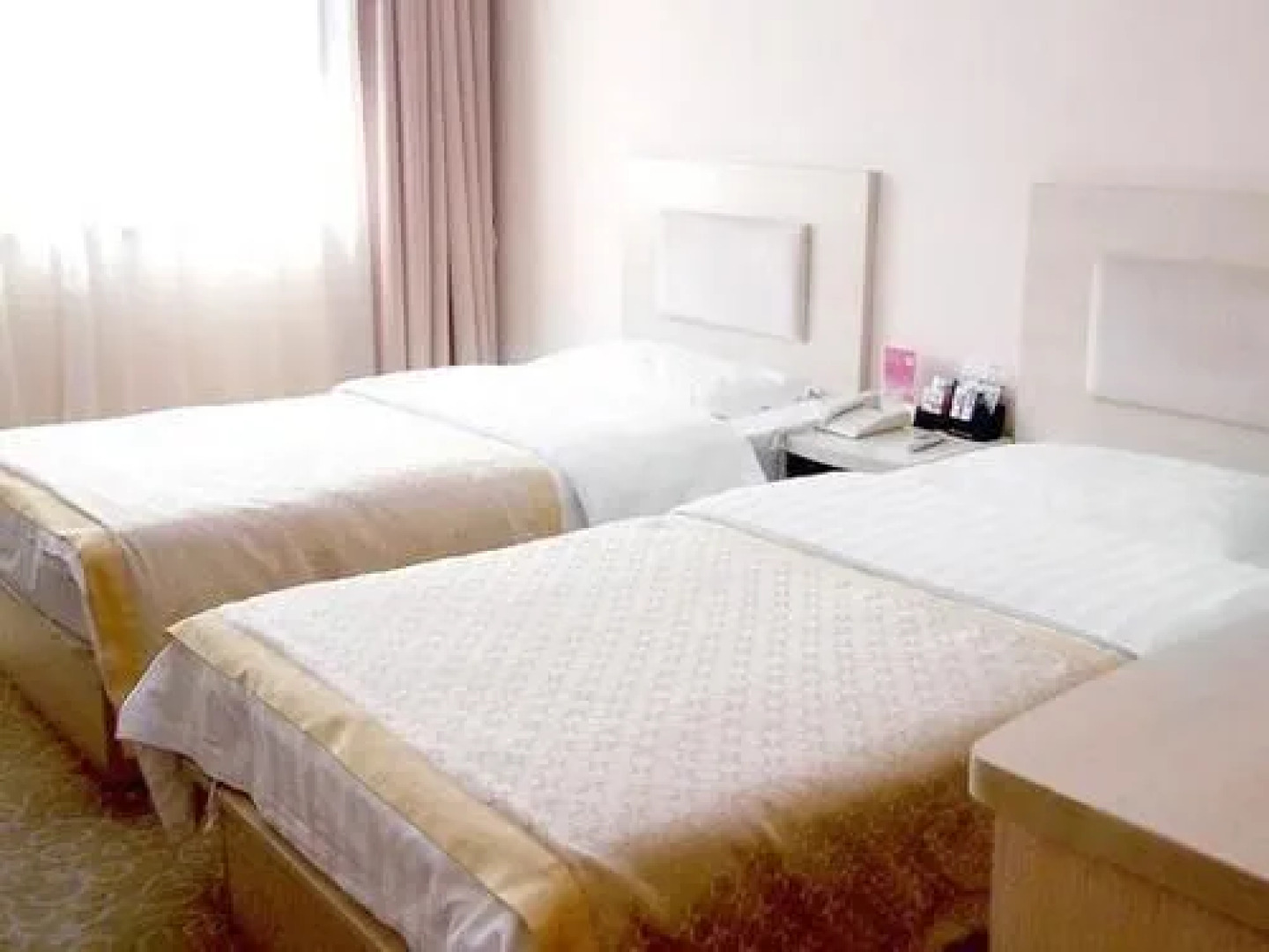 Zhuhui Business Hotel - Qingdao