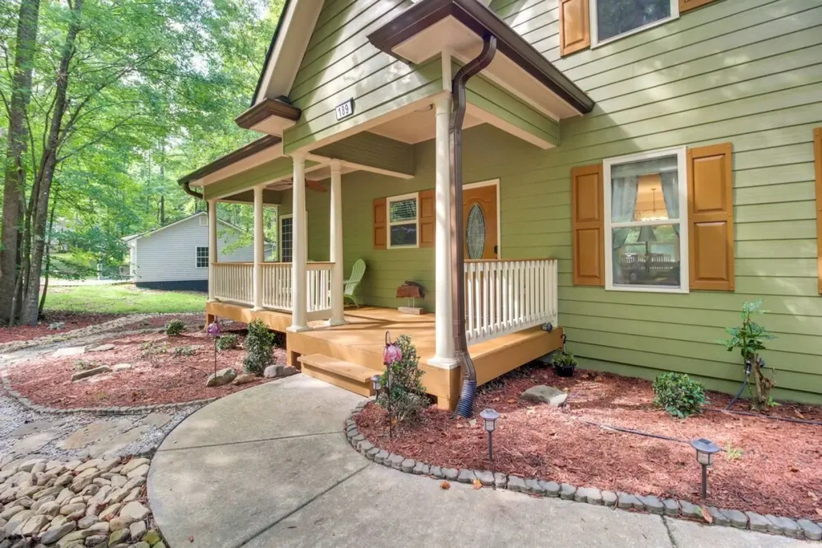 'serene Shores' Lakefront House w/ Dock!