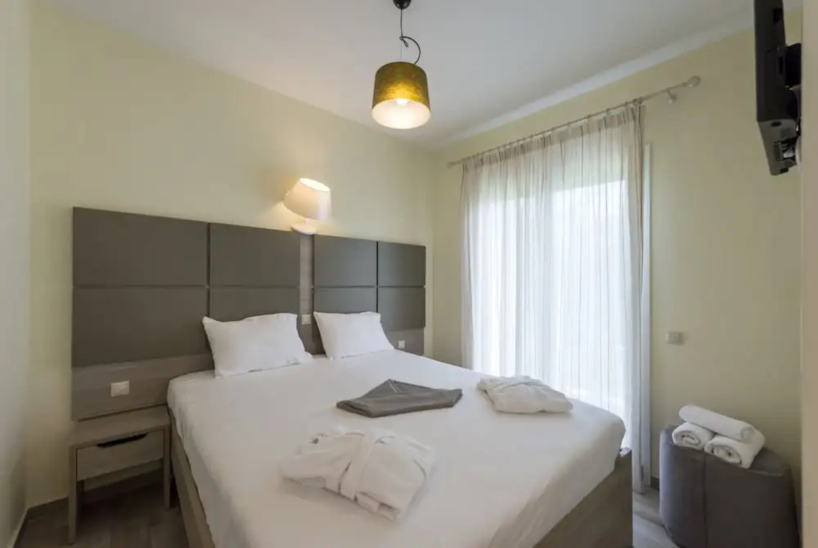 Estia Coastal Dream - Lush & Enchanting Garden Gem