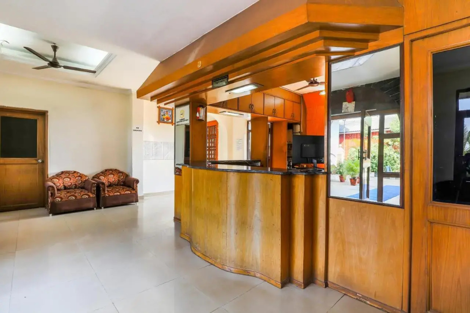 Hotel Priti International