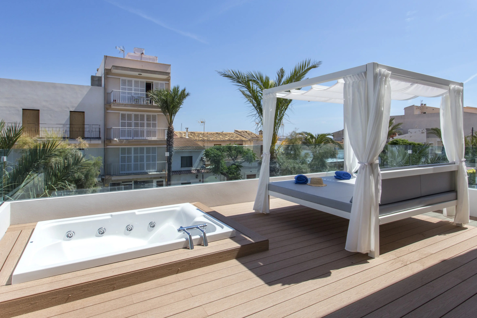 Som Llaut Boutique Hotel