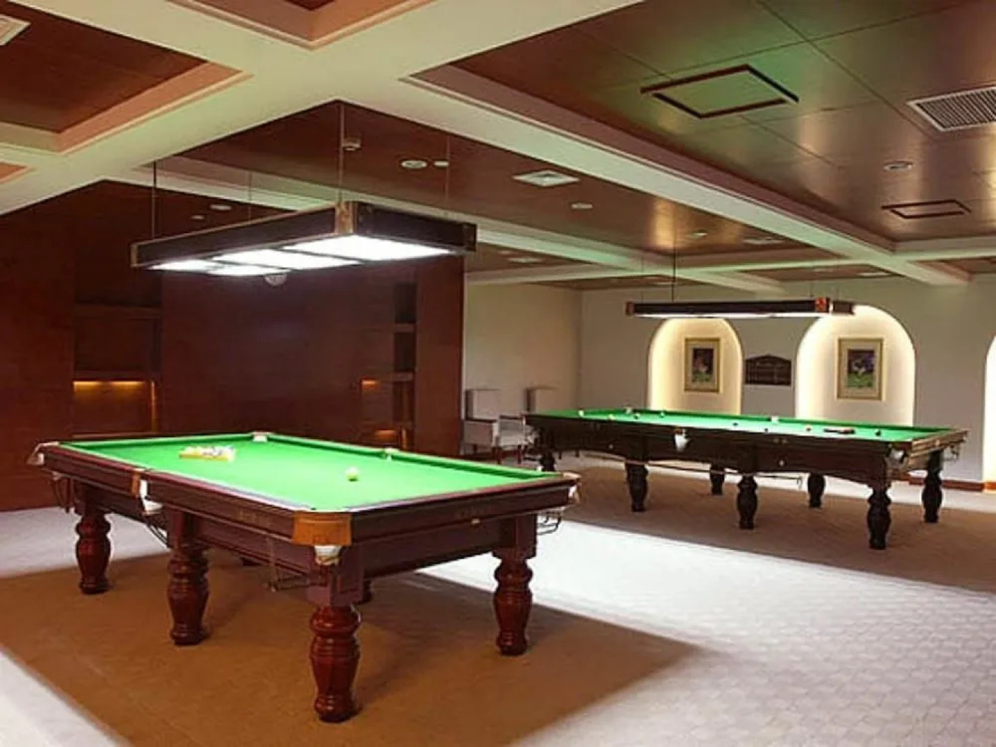 Bolong Lakeview Resort