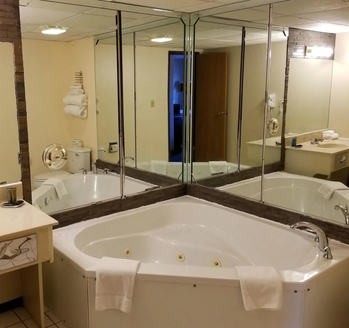 Americas Best Value Inn St. Louis South