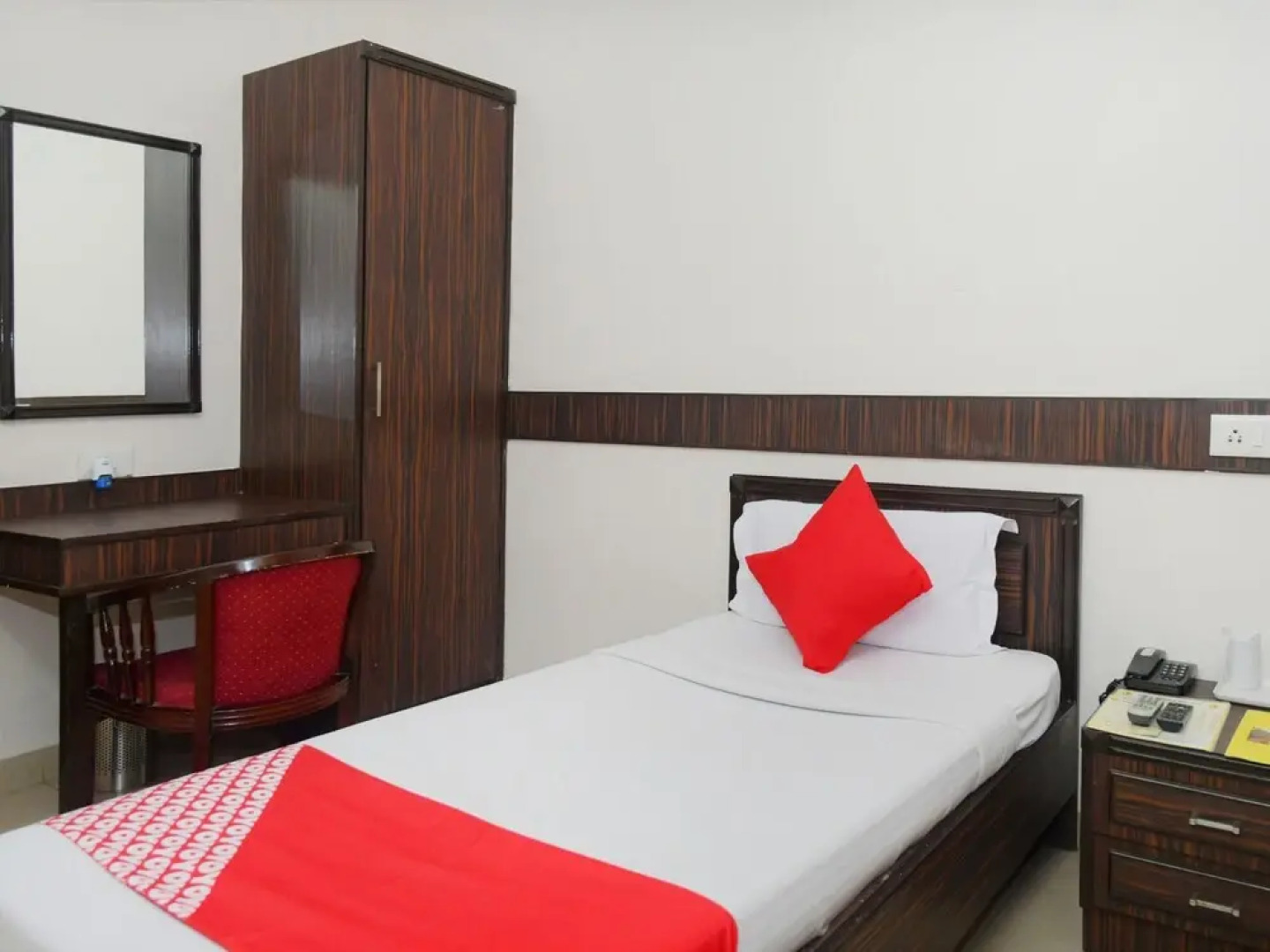 OYO 29301 Hotel Jora Palace