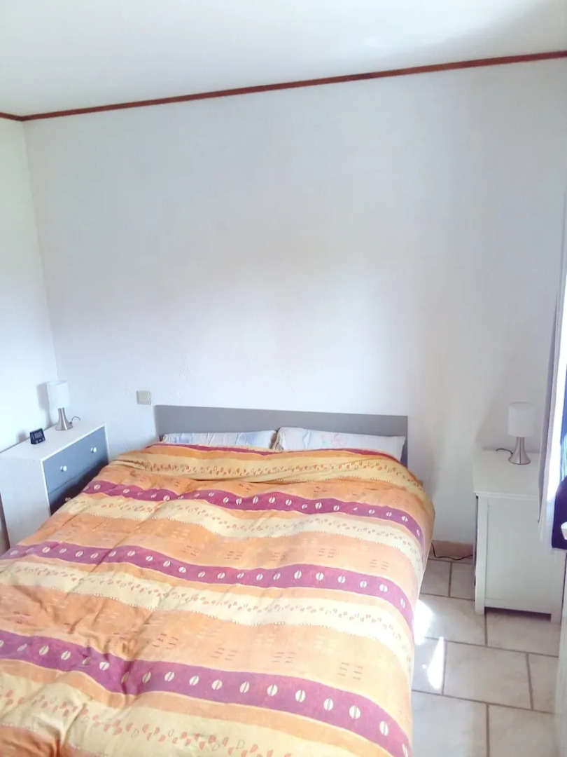 House With 2 Bedrooms in St Julien les Rosiers, With Enclosed Garden a