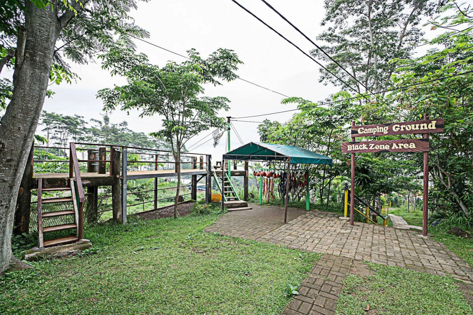 Royal Caravan Hotel Trawas