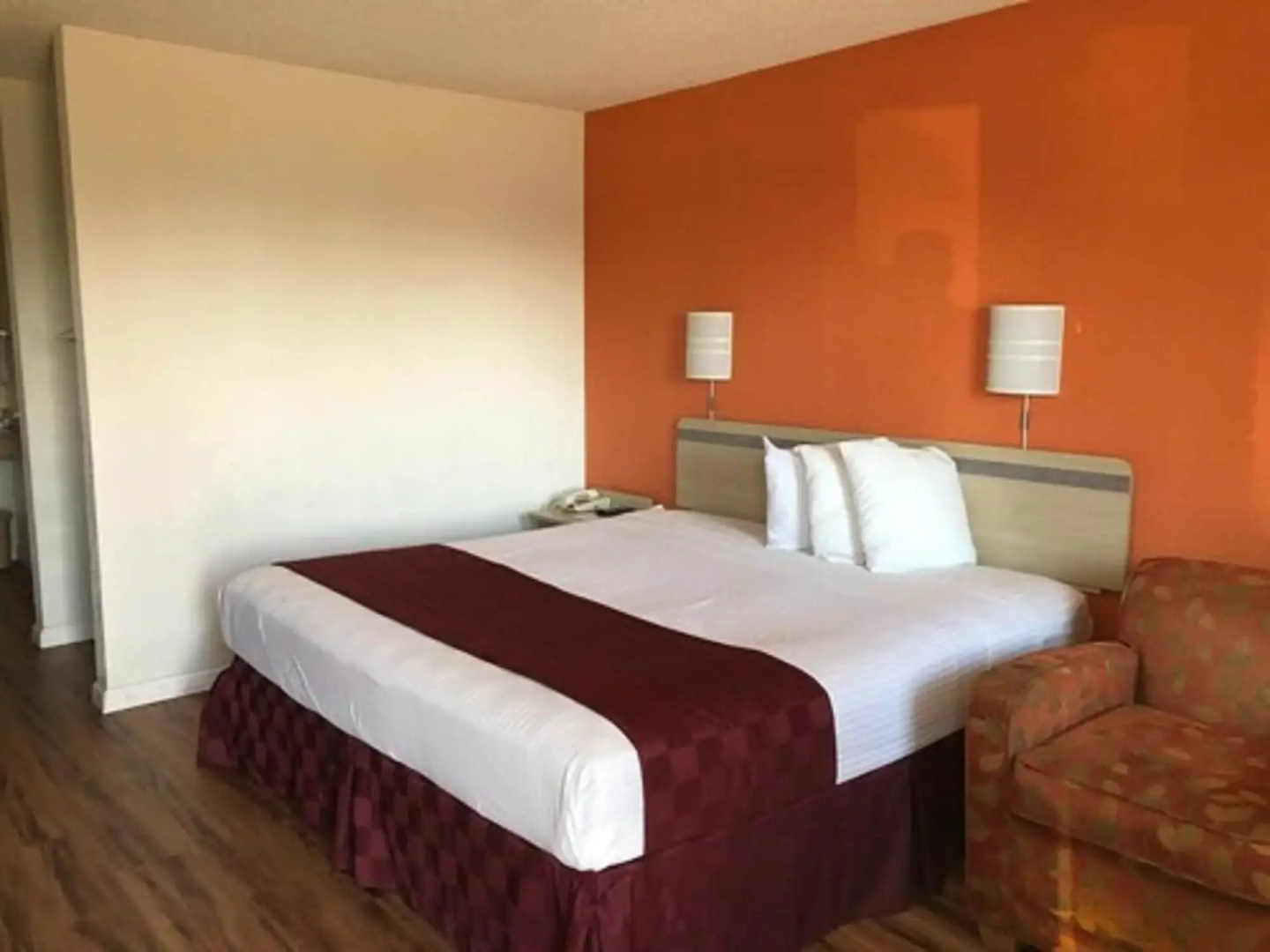 Delta Inn