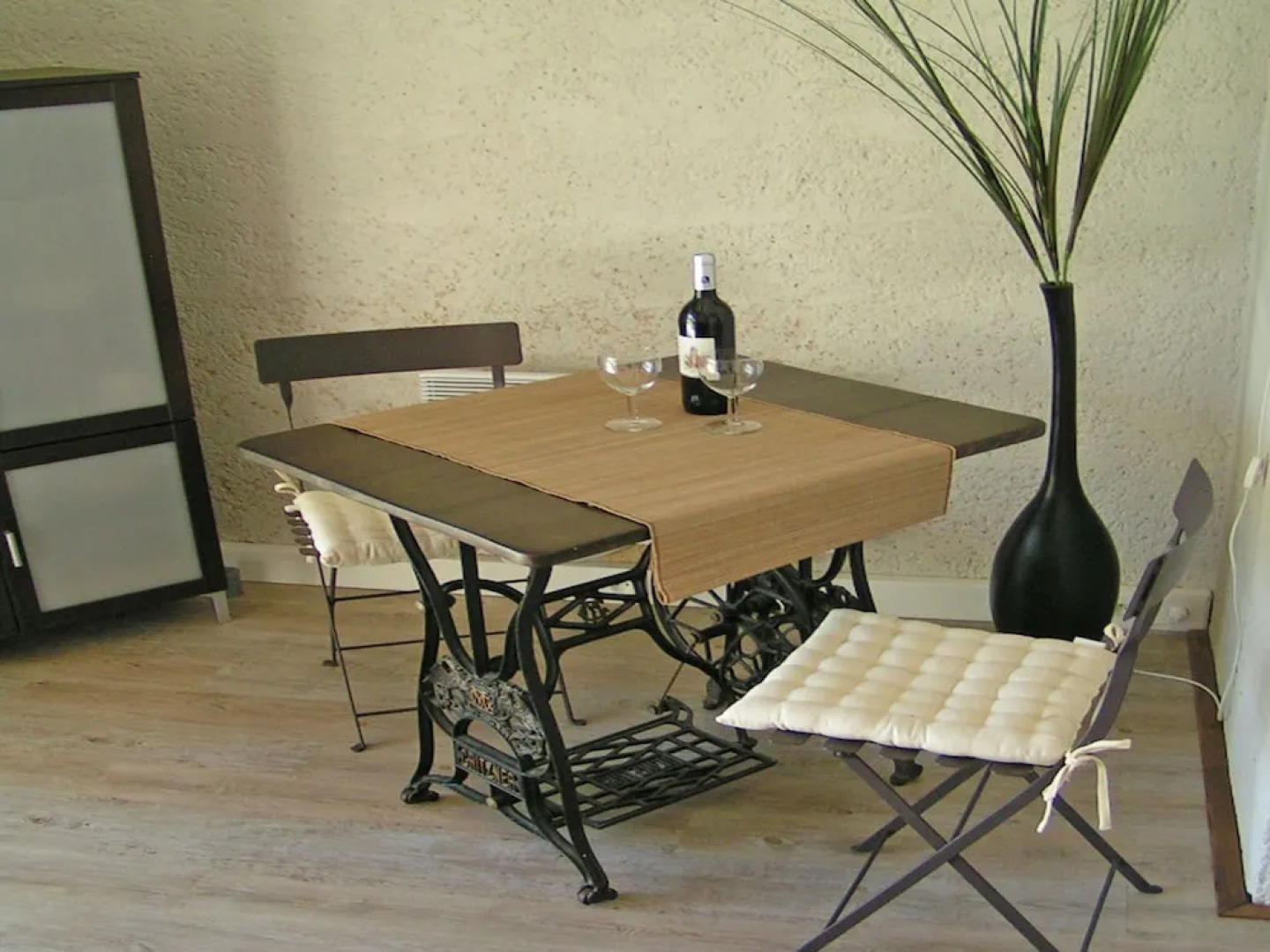 Cozy Cottage With Fenced Pool, in a Quiet Area and 30 km From the Mont Ventoux