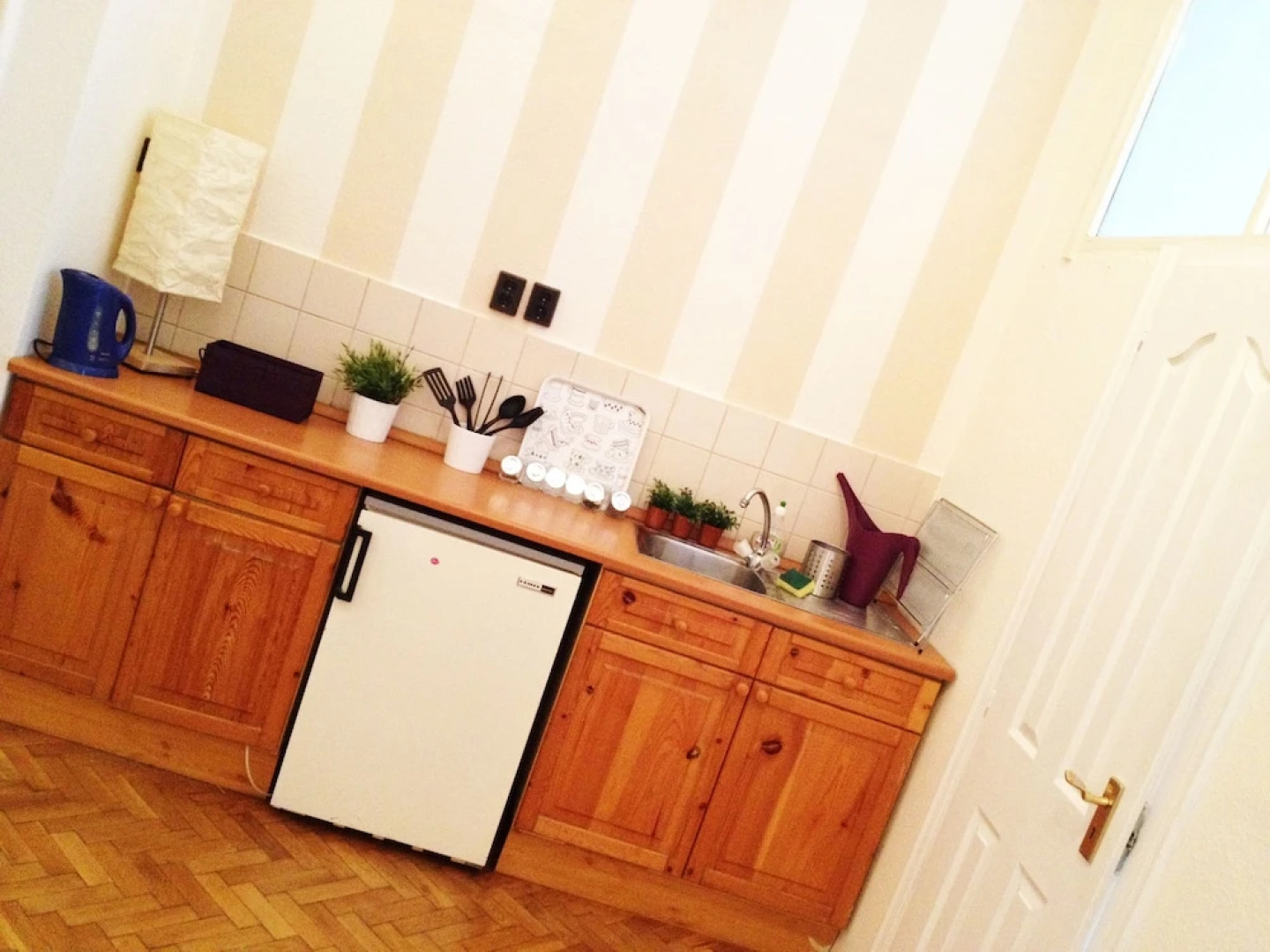 Hi5 Apartments - Parliament