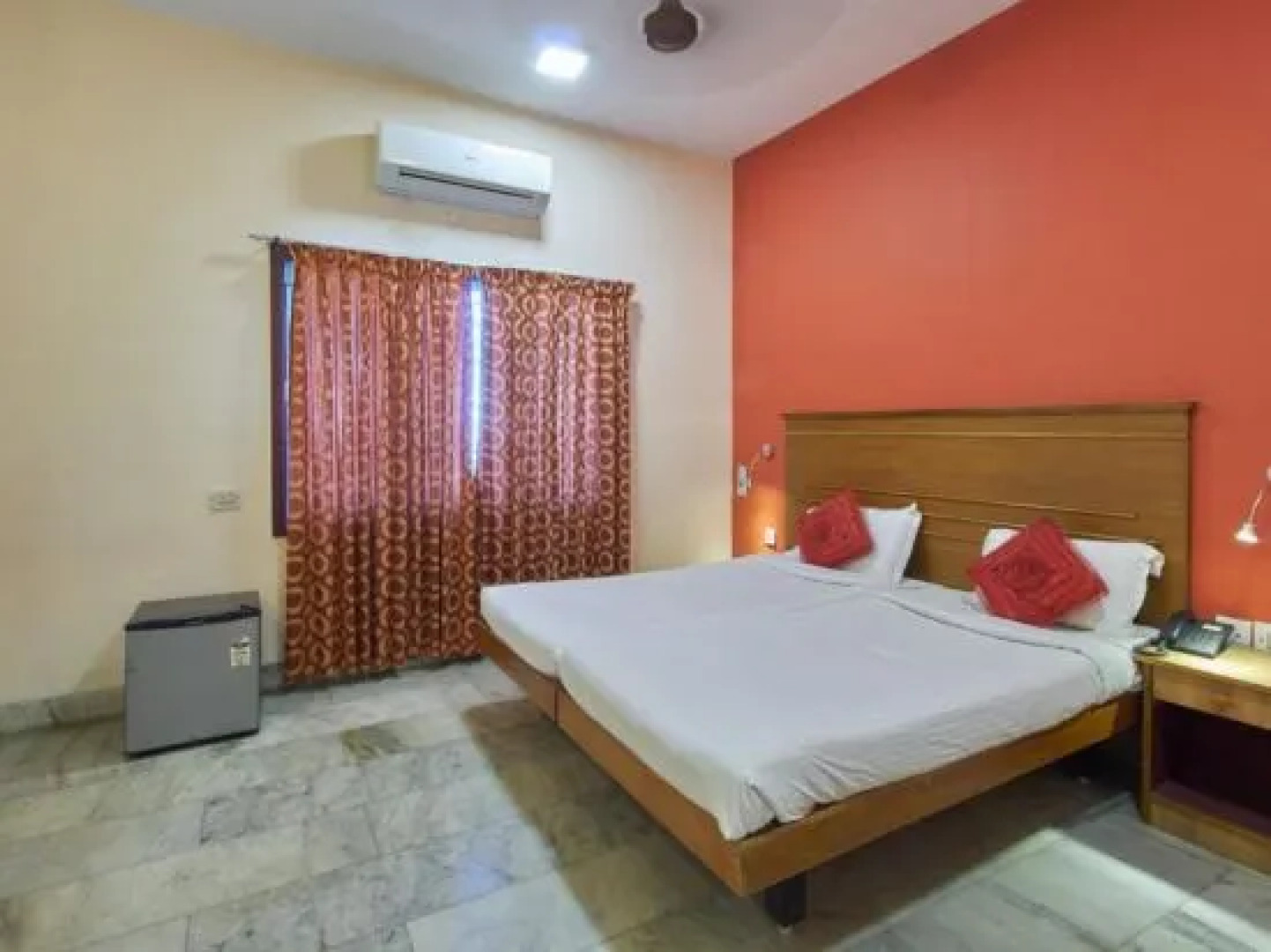 Hotel Saradharam