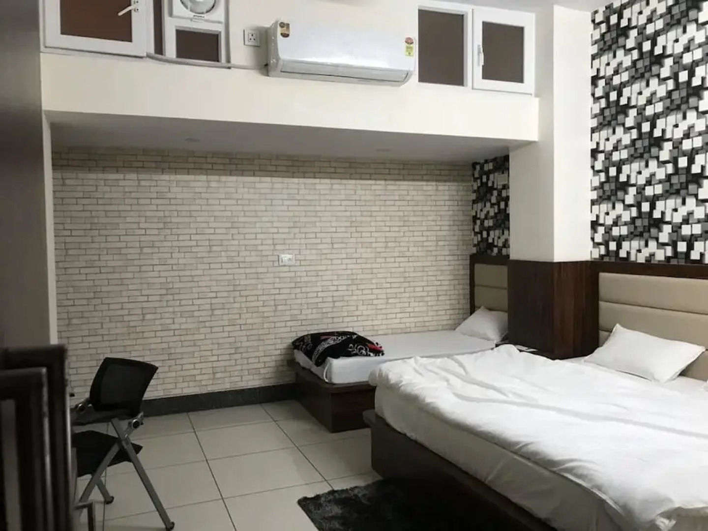 Hotel White House Residency By GRB