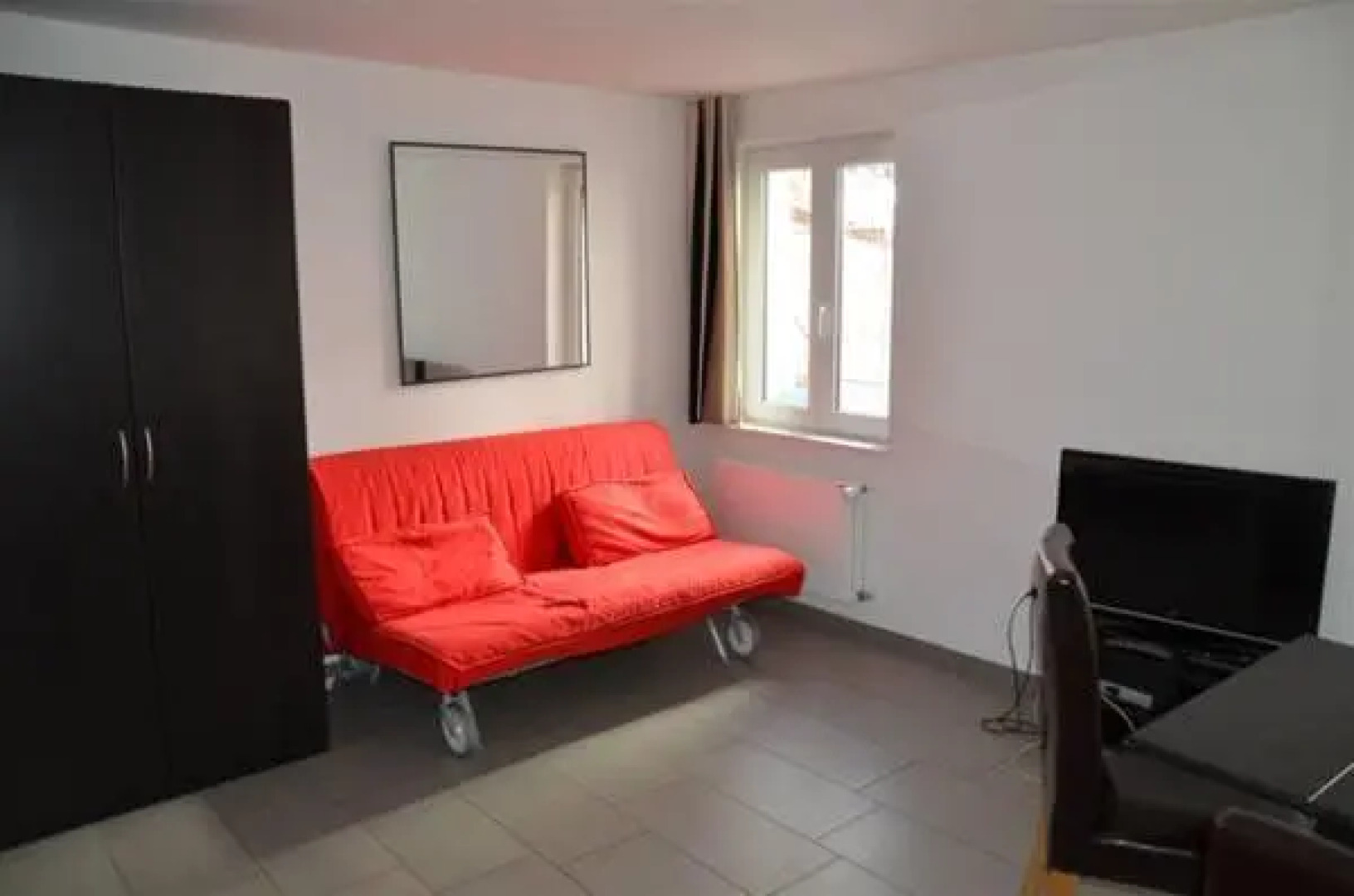 Swiss Star Guesthouse District 4