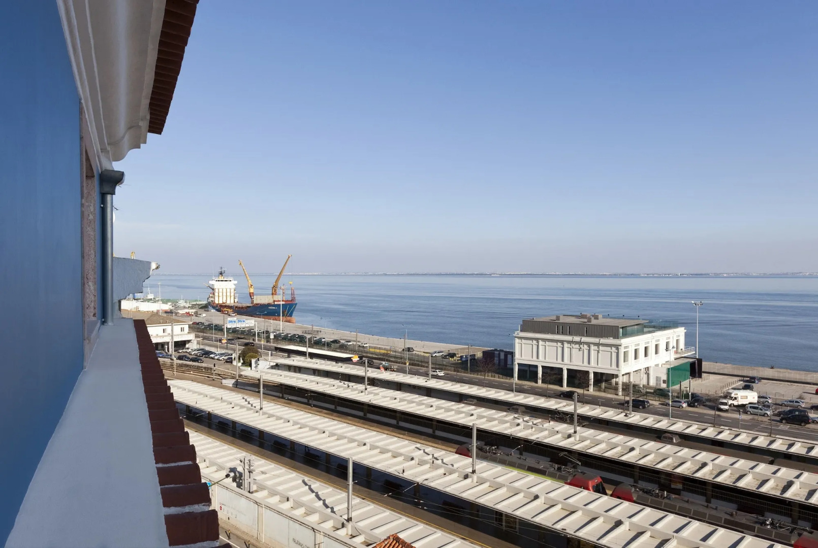 Hello Lisbon Santa Apolónia