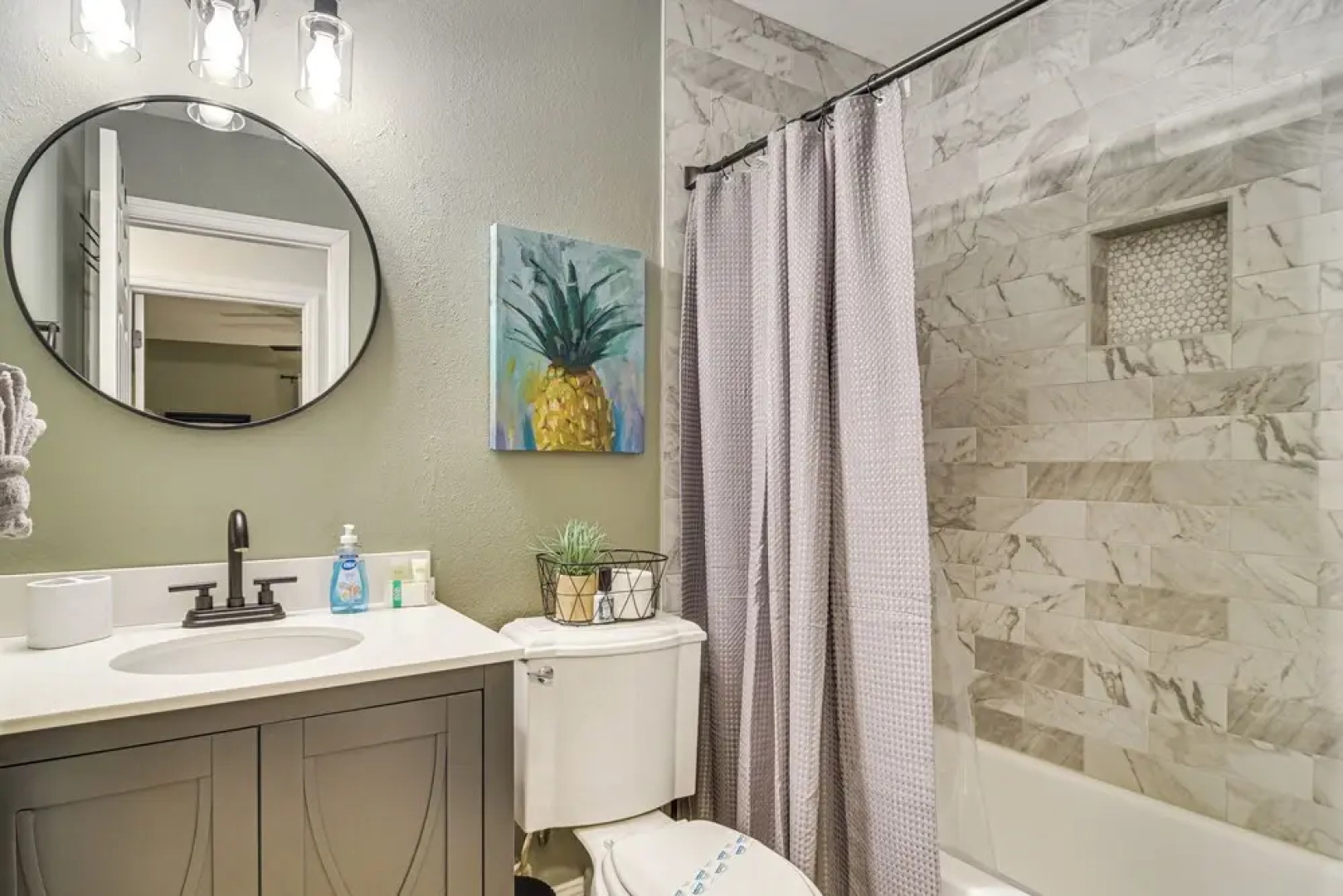 10 Mi to Dtwn St Petersburg: Mod Central Getaway