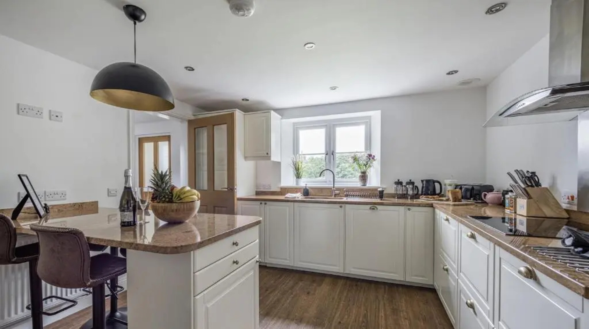 Stunning Large Barn Conversion in Betws Gwerfil Goch -Ty Cerrig Barn