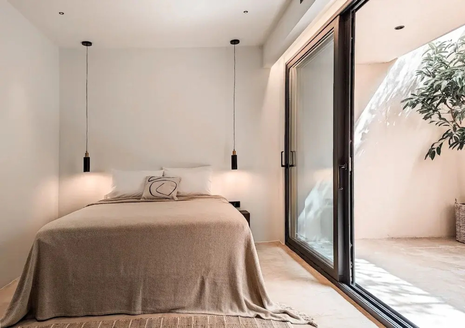 Idyllic Luxurious Villa With Private Infinity Pool Wheel Chair Friendly and Amazing sea Views