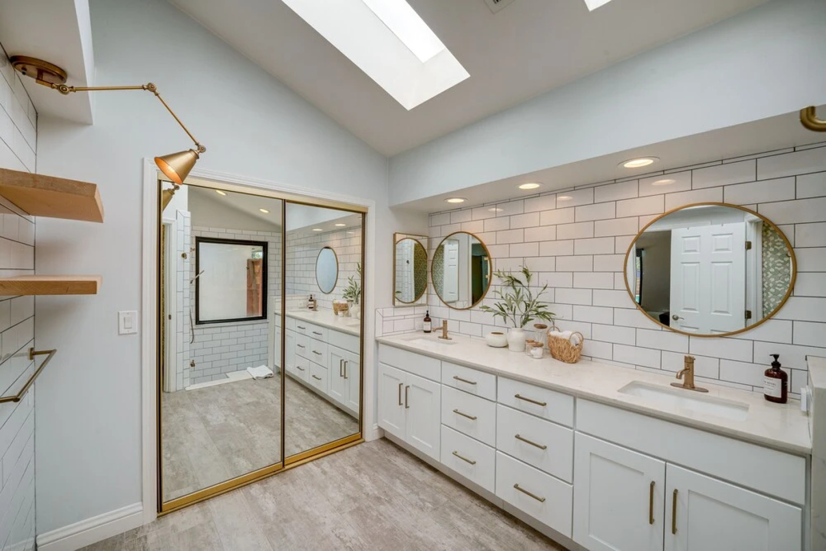 Bakersfield Oasis: Private Pool, Hot Tub & Patio!