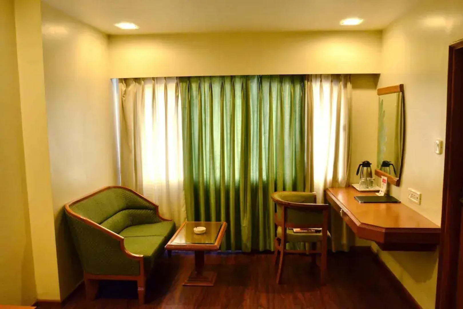 Oyo 1468 Princes Palace