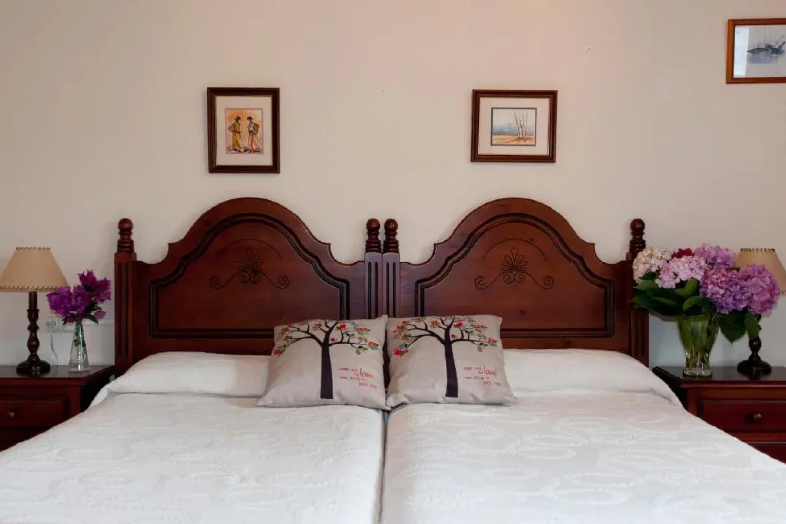 Trisqueles y Buganvillas