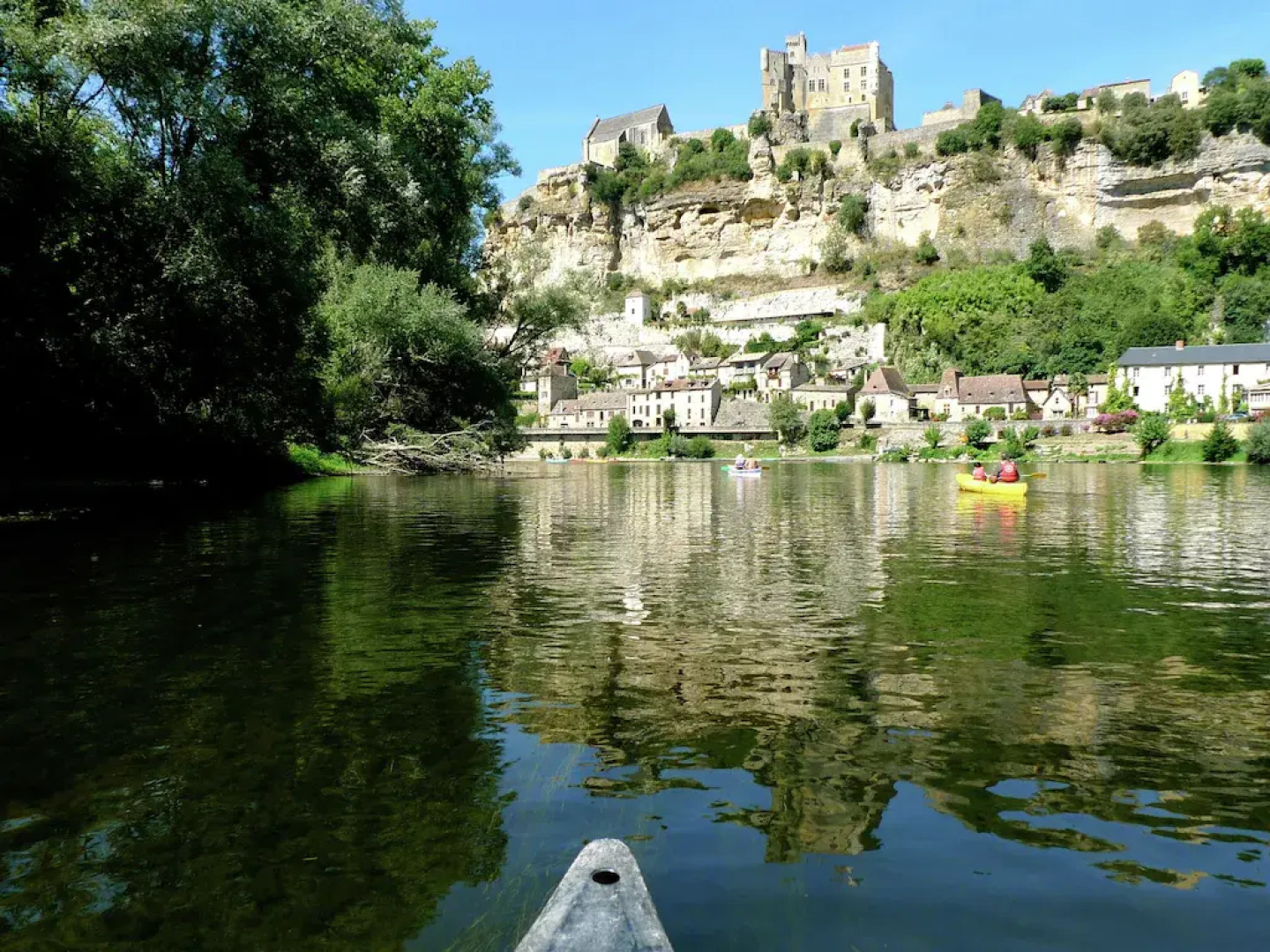 Snug cottage in Saint-Eutrope-De-Born with pool