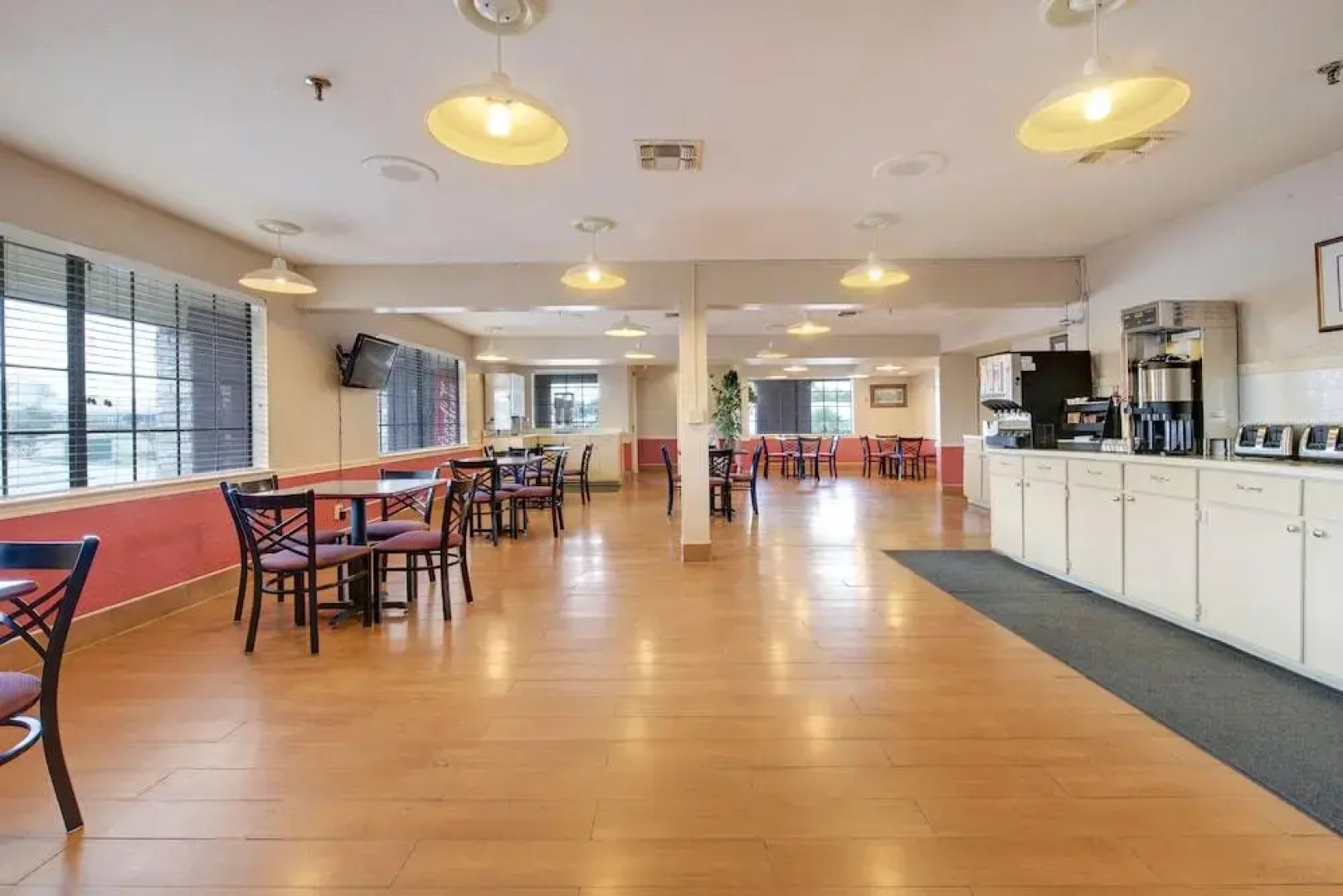 Executive Inn and Suites College Station