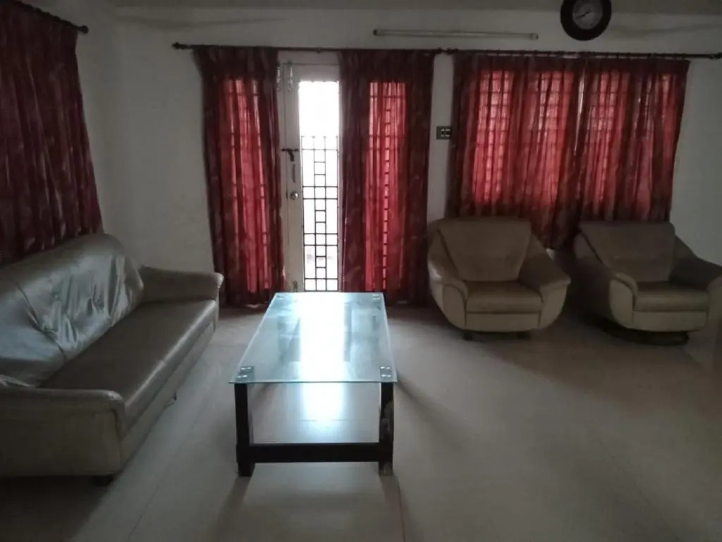 Ecr Beach House Guest House With Swimming Pool