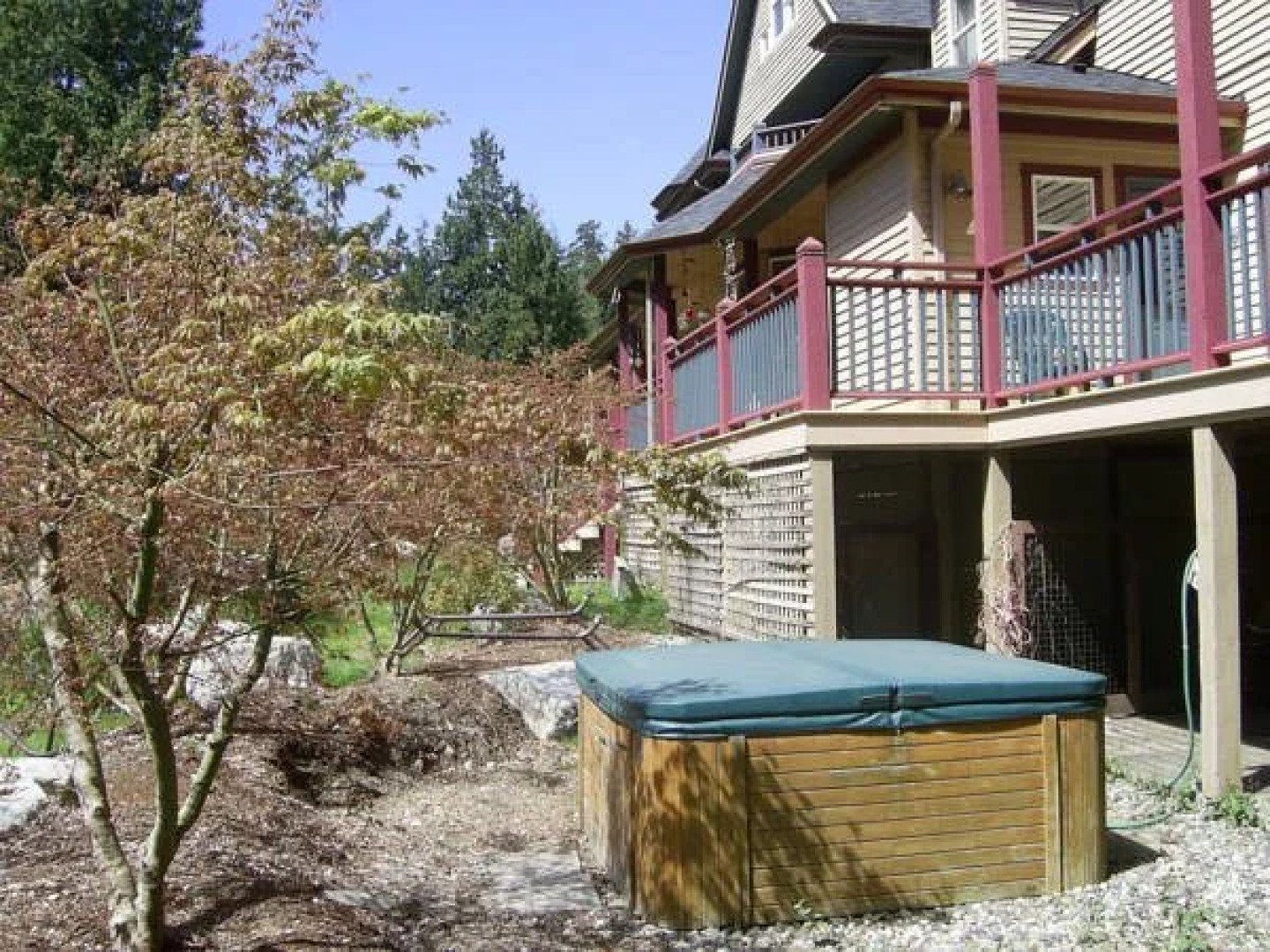 The Artist and The Quiltmaker - Victorian Bed and Breakfast