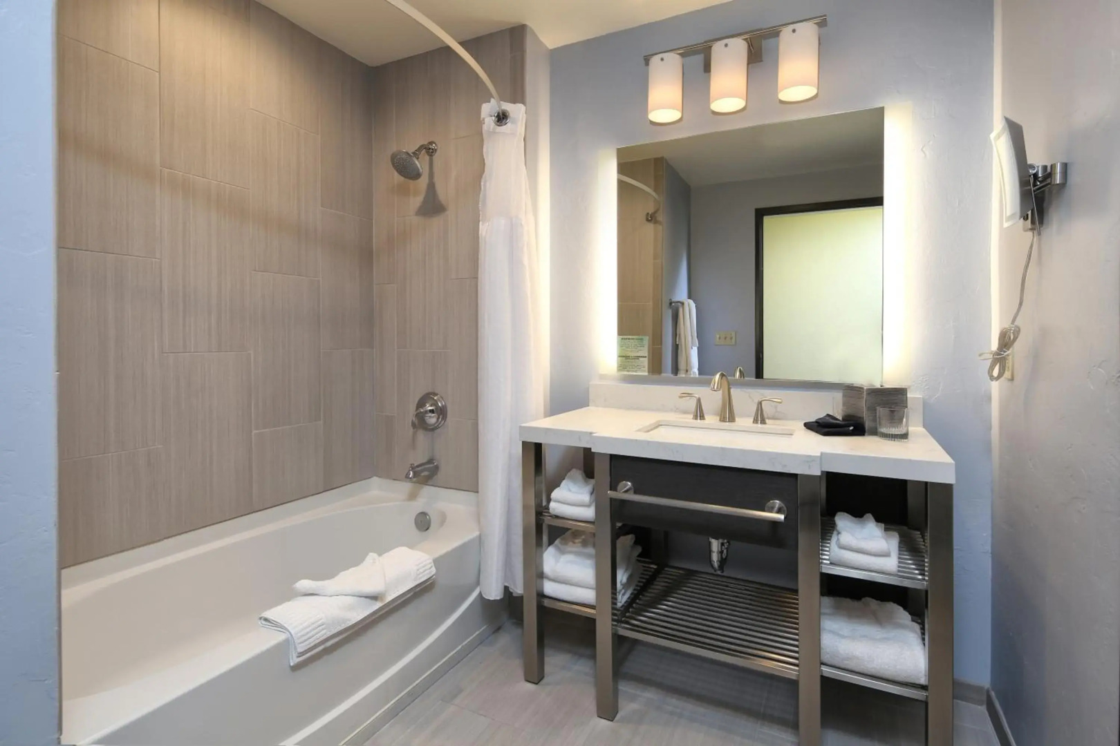 Desert Diamond Casino & Hotel