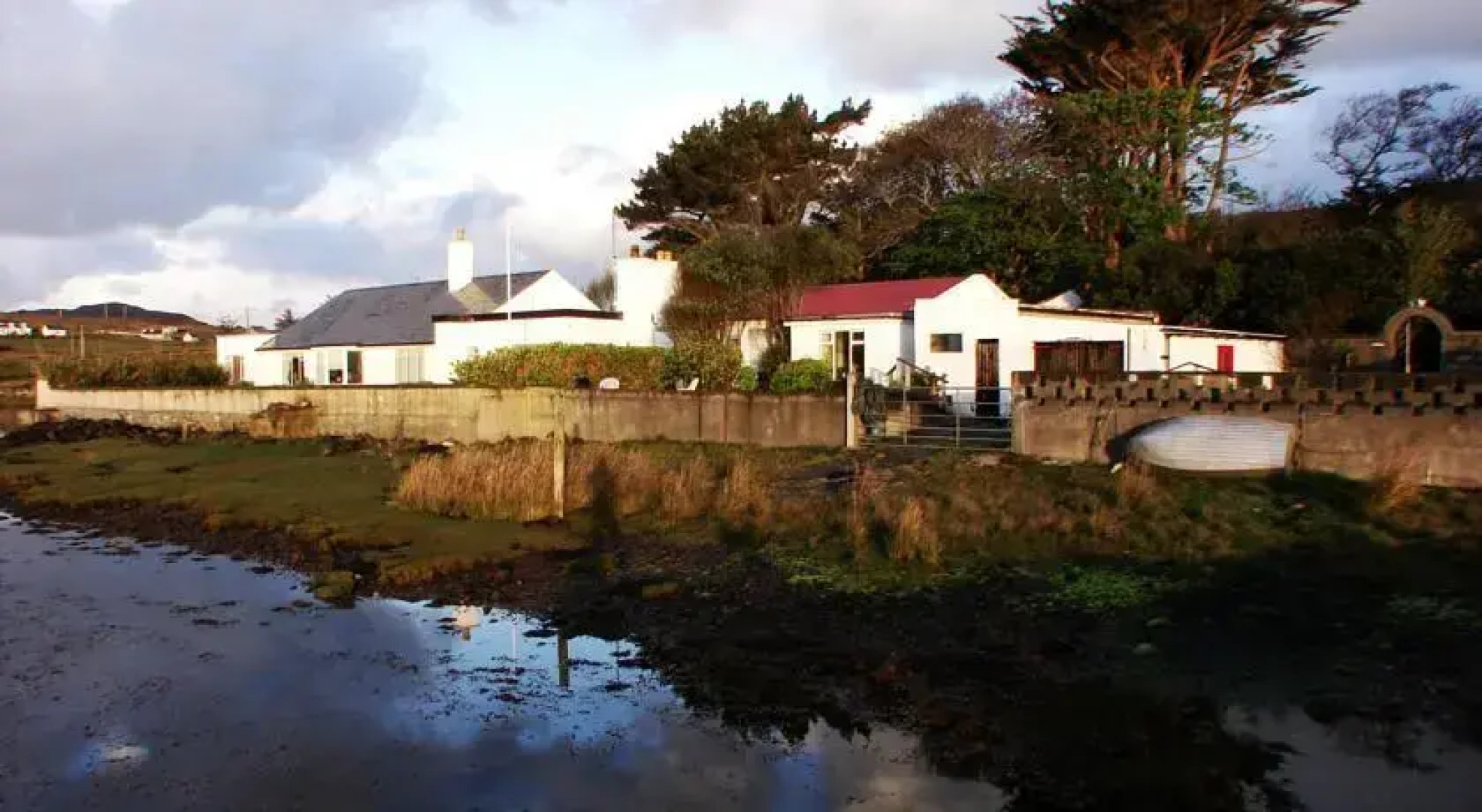 Bleanaskill Lodge & Achill Secret Garden