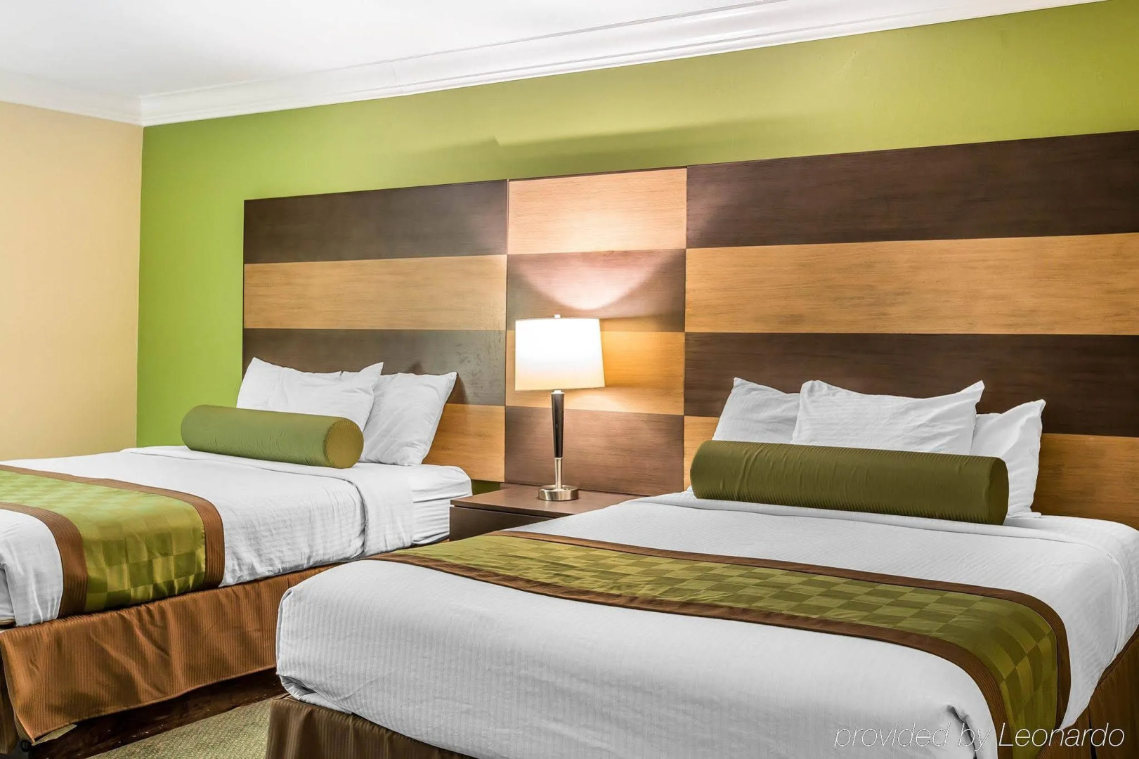 Rodeway Inn & Suites Canyon Lake-Menifee West