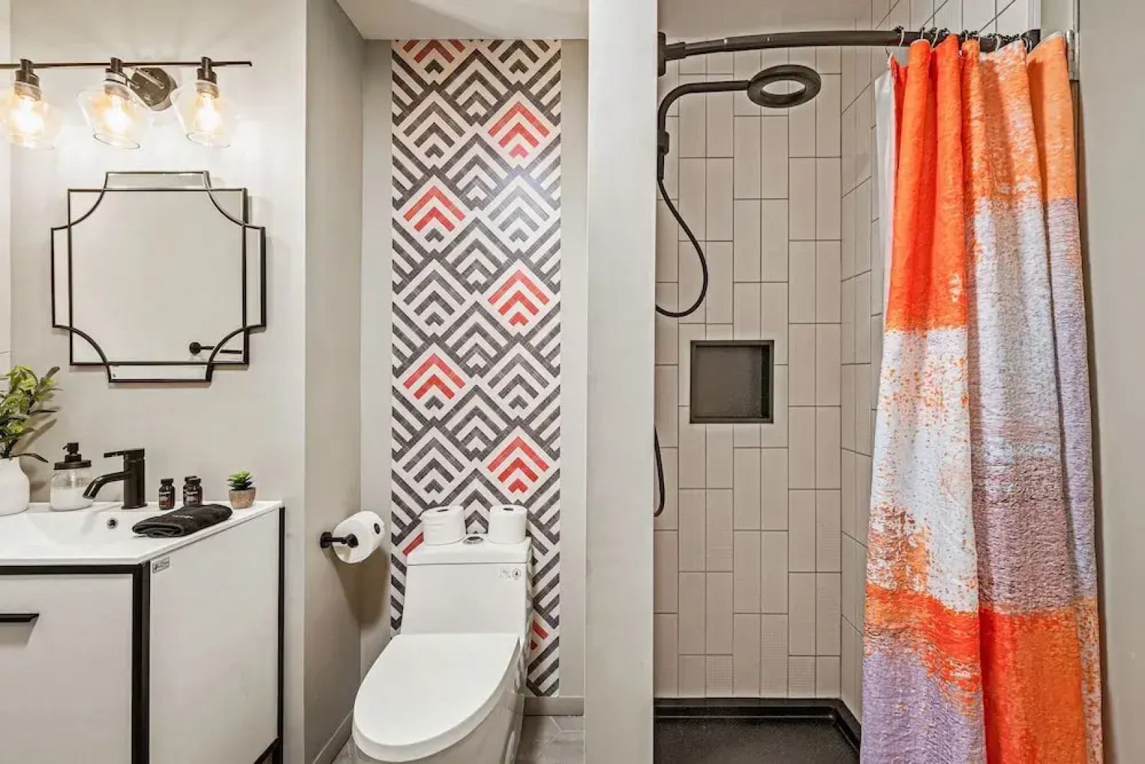 Emerald Bluff by Avantstay Lake Views Deck Fire Pit Game Room