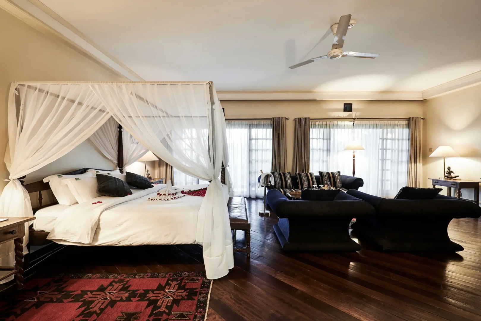 Safari Park Hotel And Casino