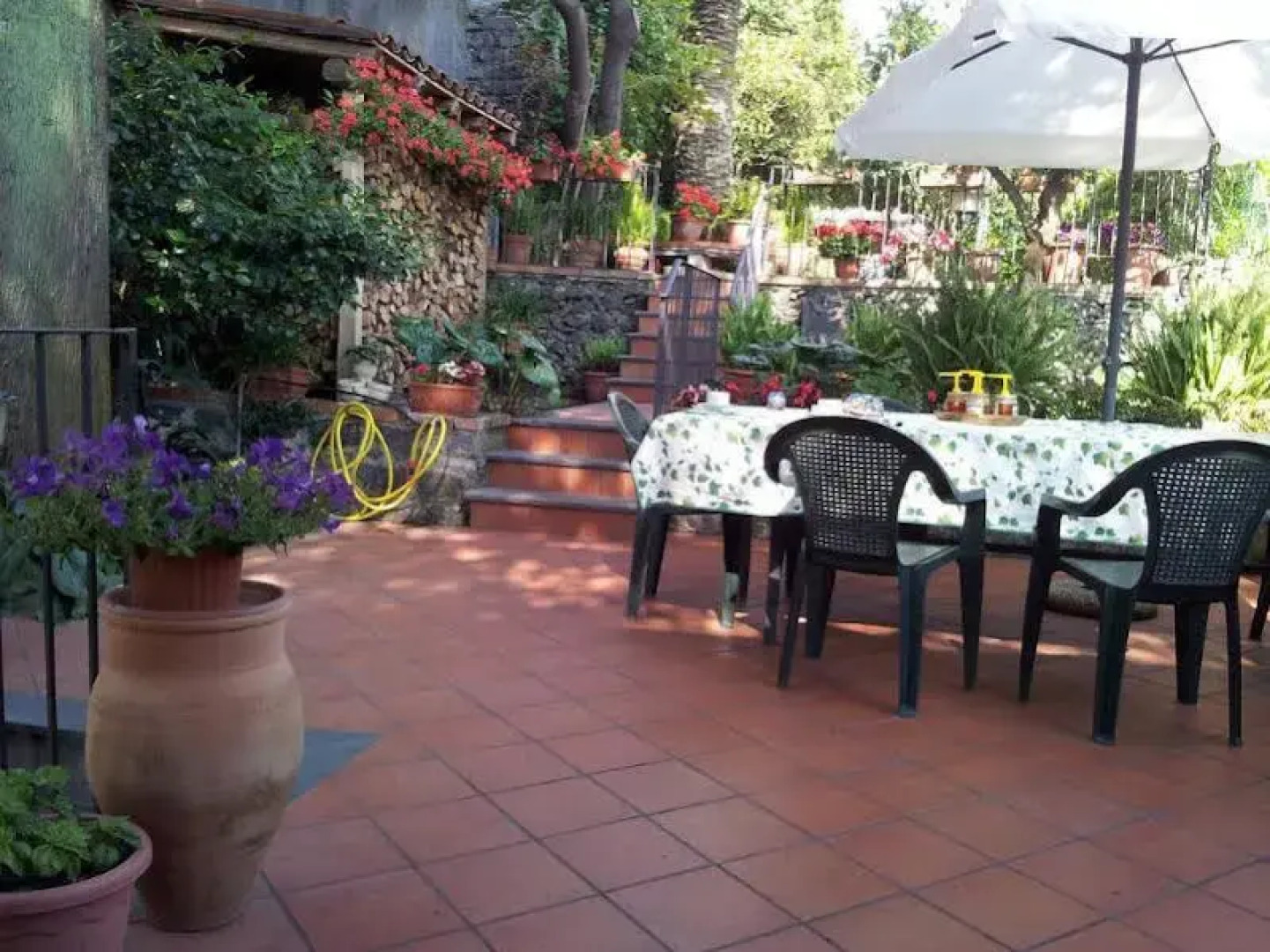 Villa Rosa Etna Bed & Breakfast