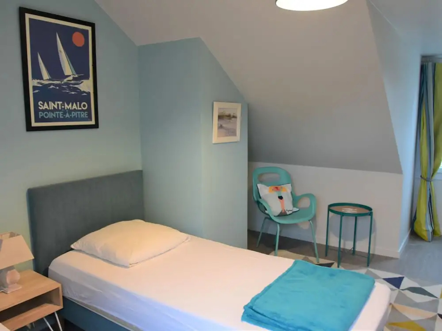 Beautiful Renovated Villa With a Private Swimming Pool and View ont the Sea!