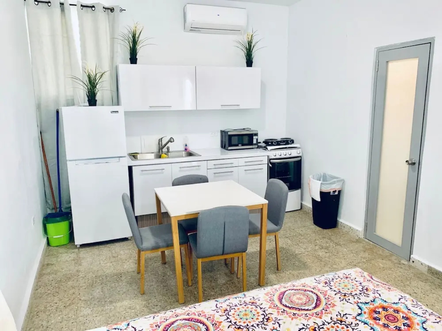 Miramar Village Lodge