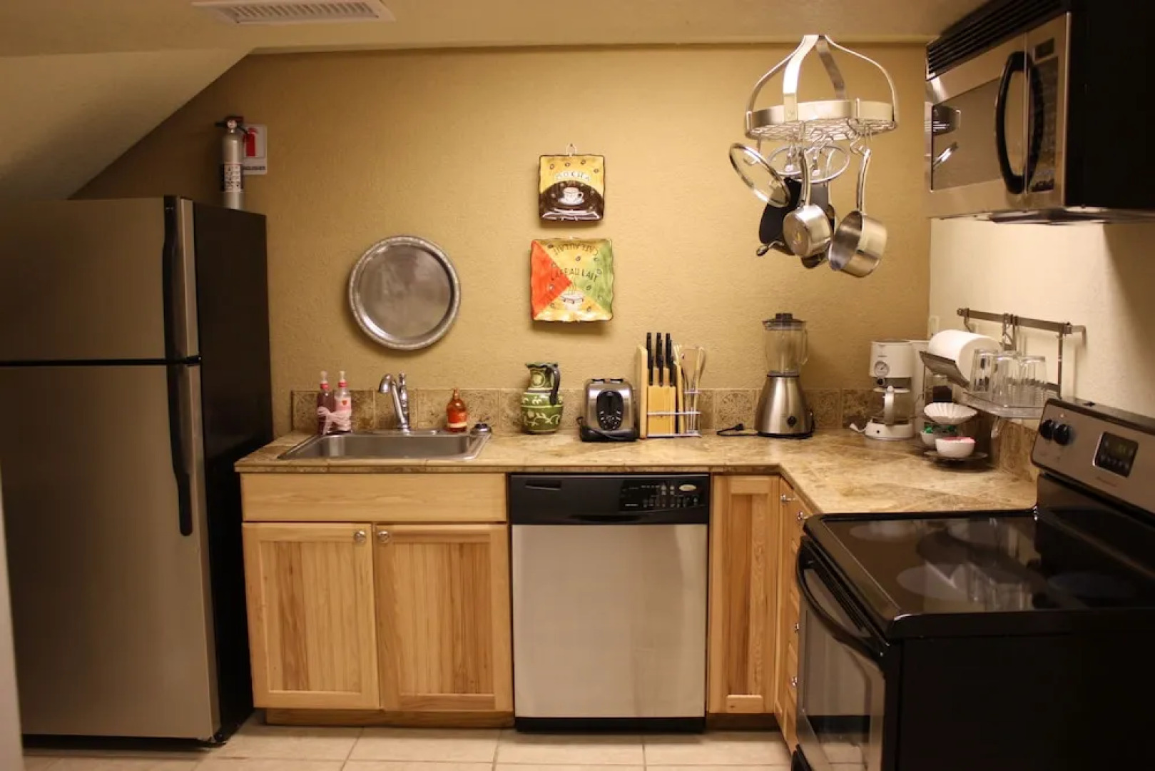 Canyon Lake Condos - Lakeview Vacation Rentals